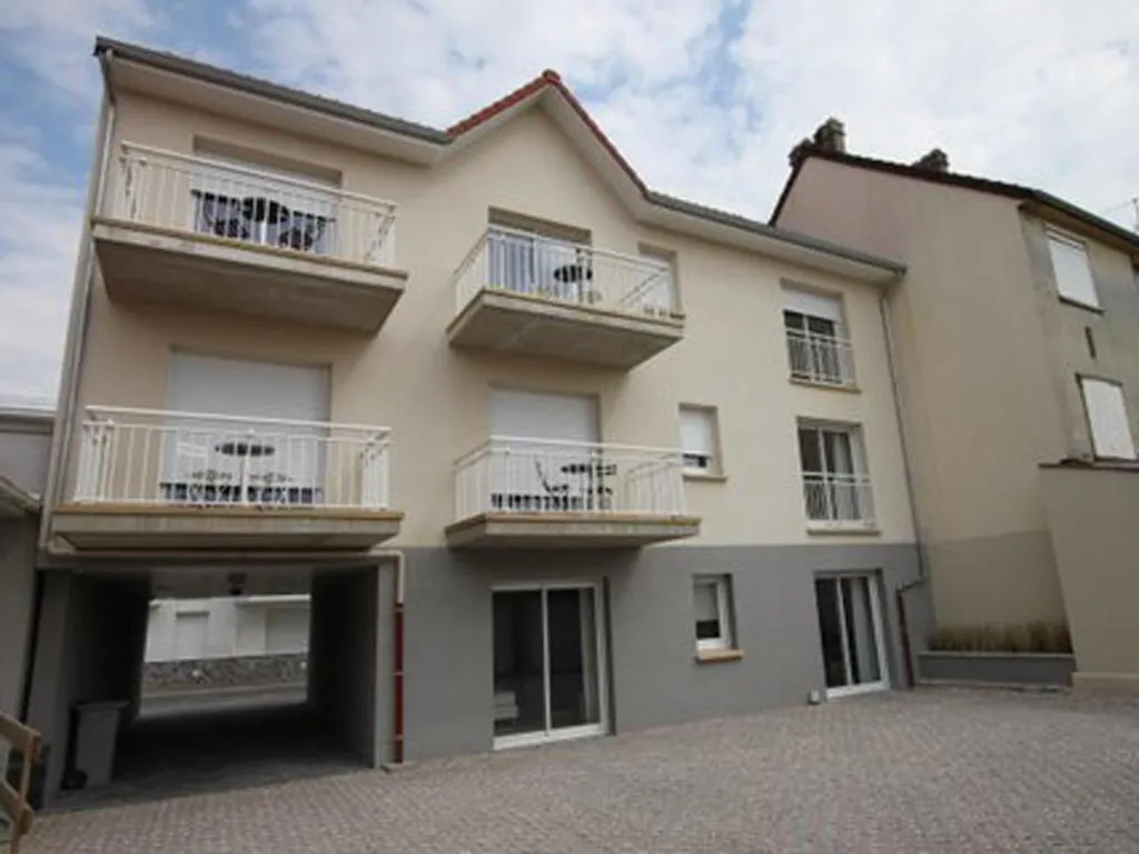 Property building in Hôtel Le Cheval Blanc