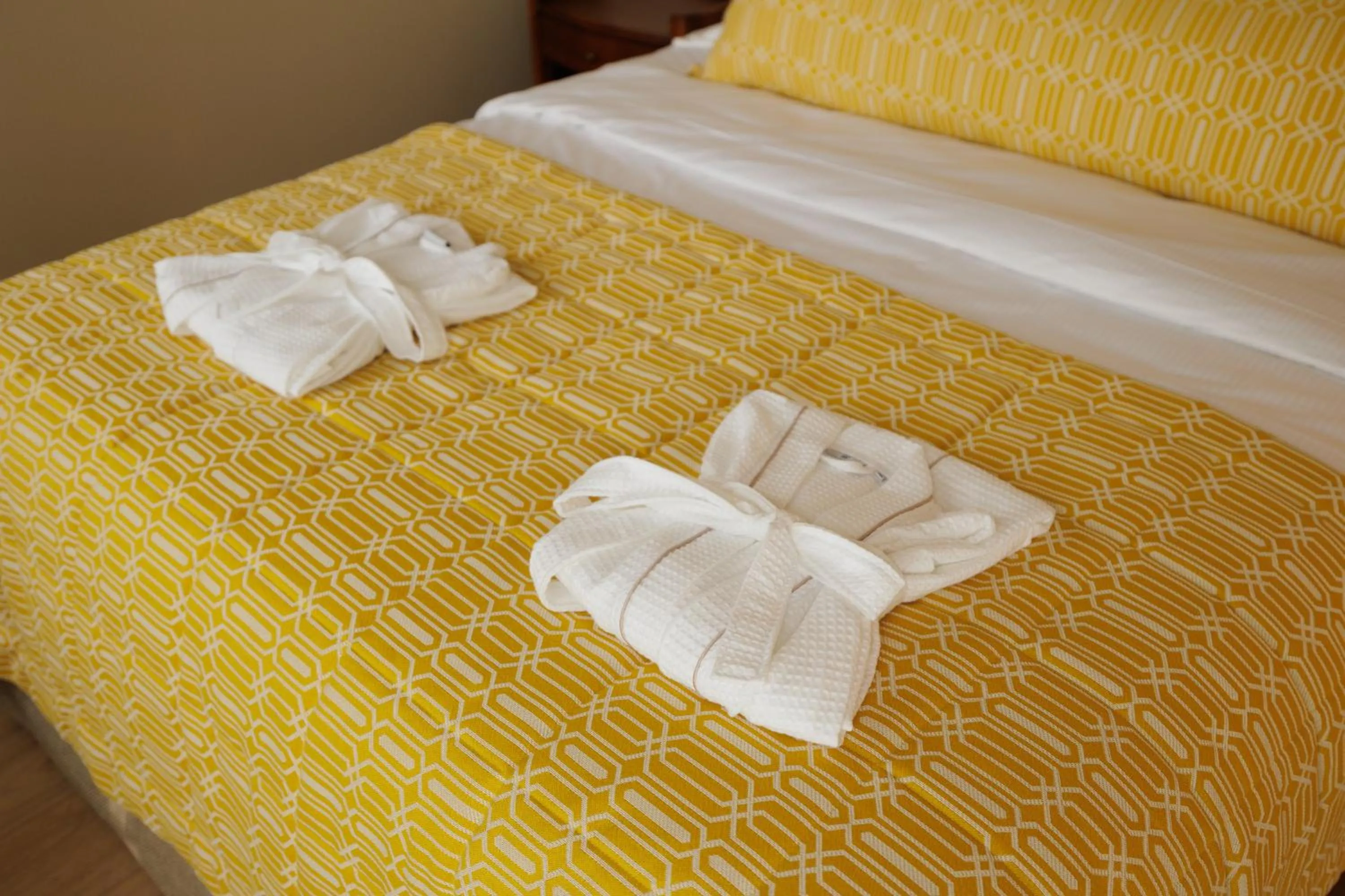 towels, Bed in Albergo Botti