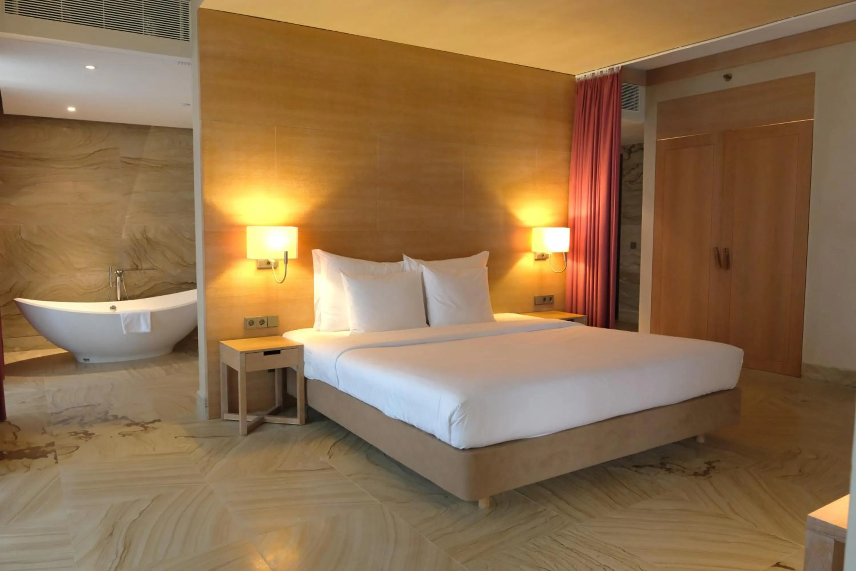 Bed in The Navigator - Colombus All Inclusive