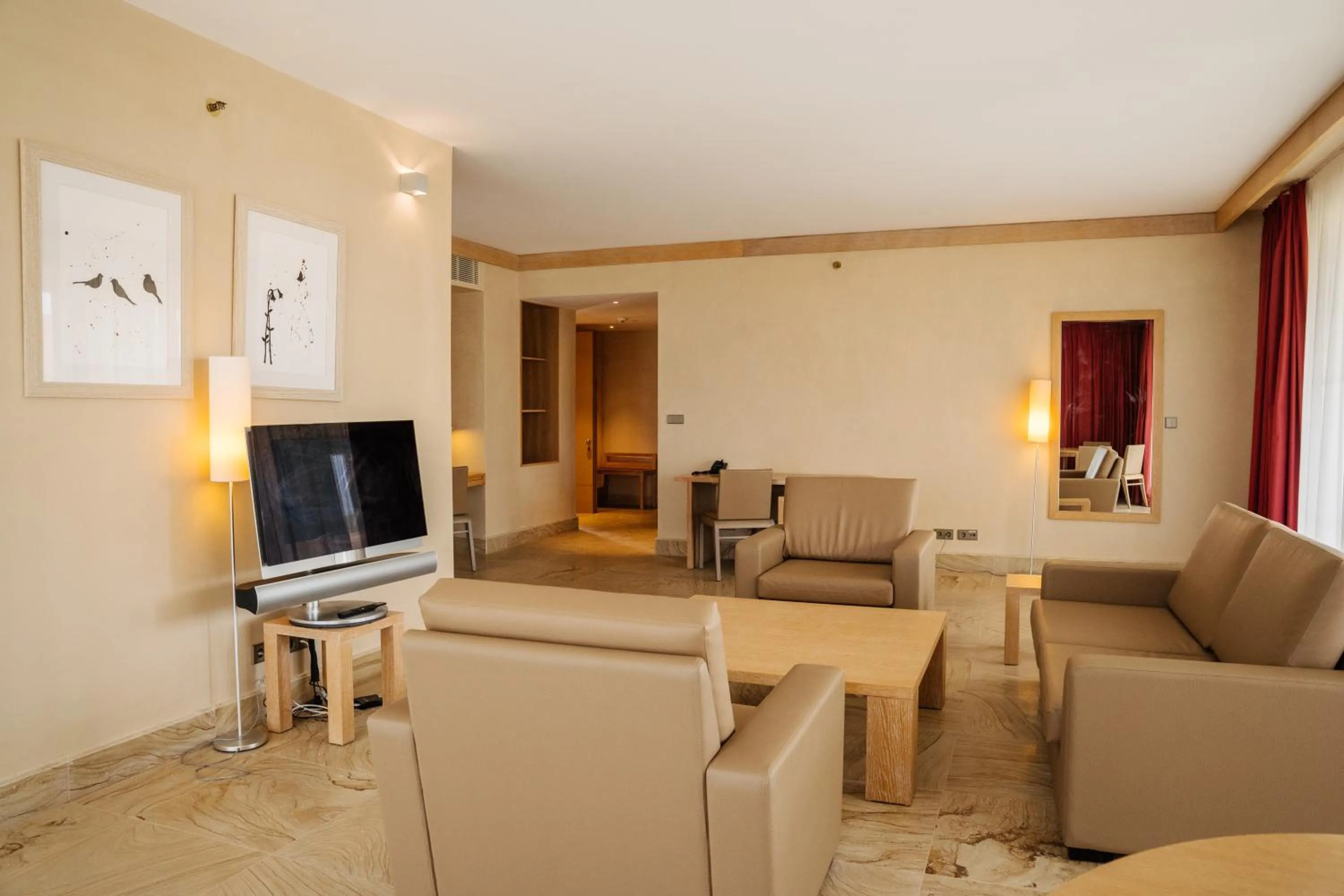 The Navigator - Colombus All Inclusive