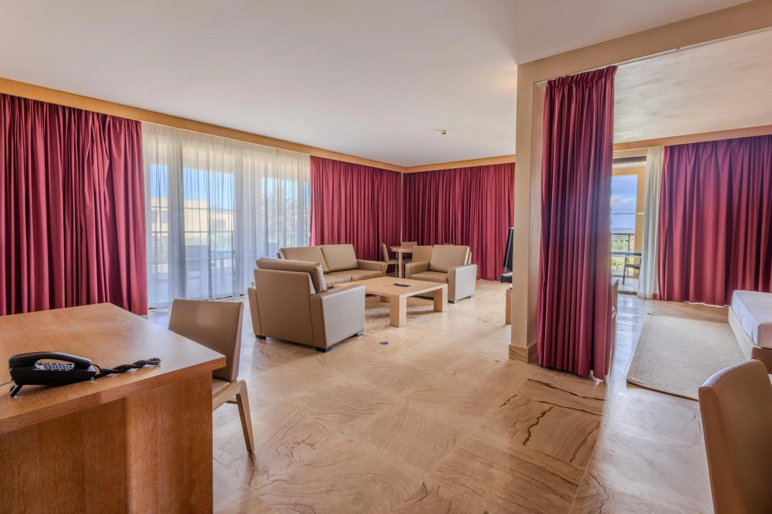 The Navigator - Colombus All Inclusive
