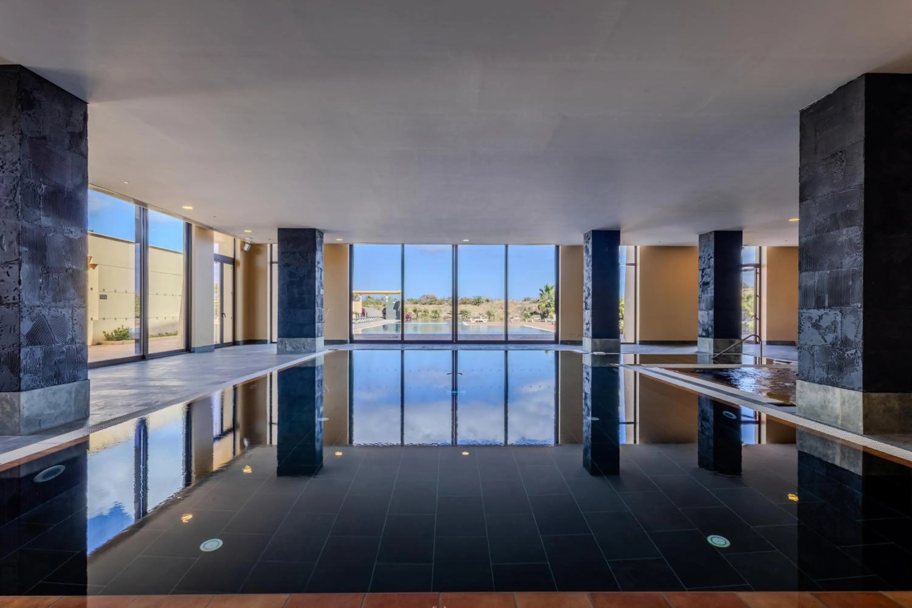 Swimming pool in The Navigator - Colombus All Inclusive