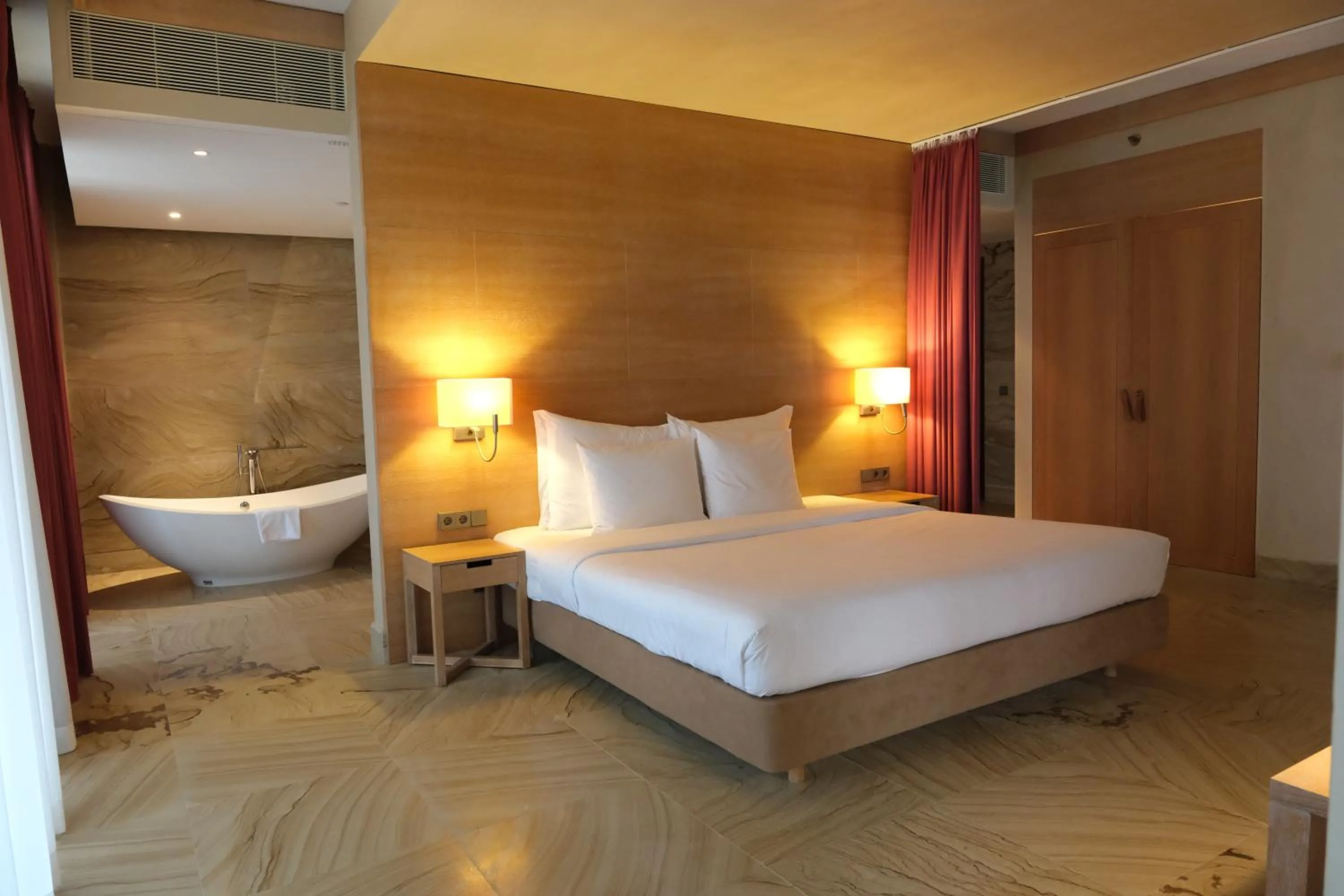 Bed in The Navigator - Colombus All Inclusive