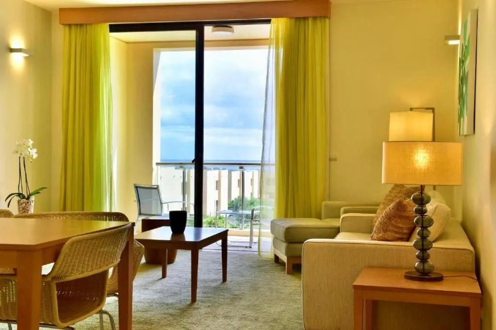 The Navigator - Colombus All Inclusive