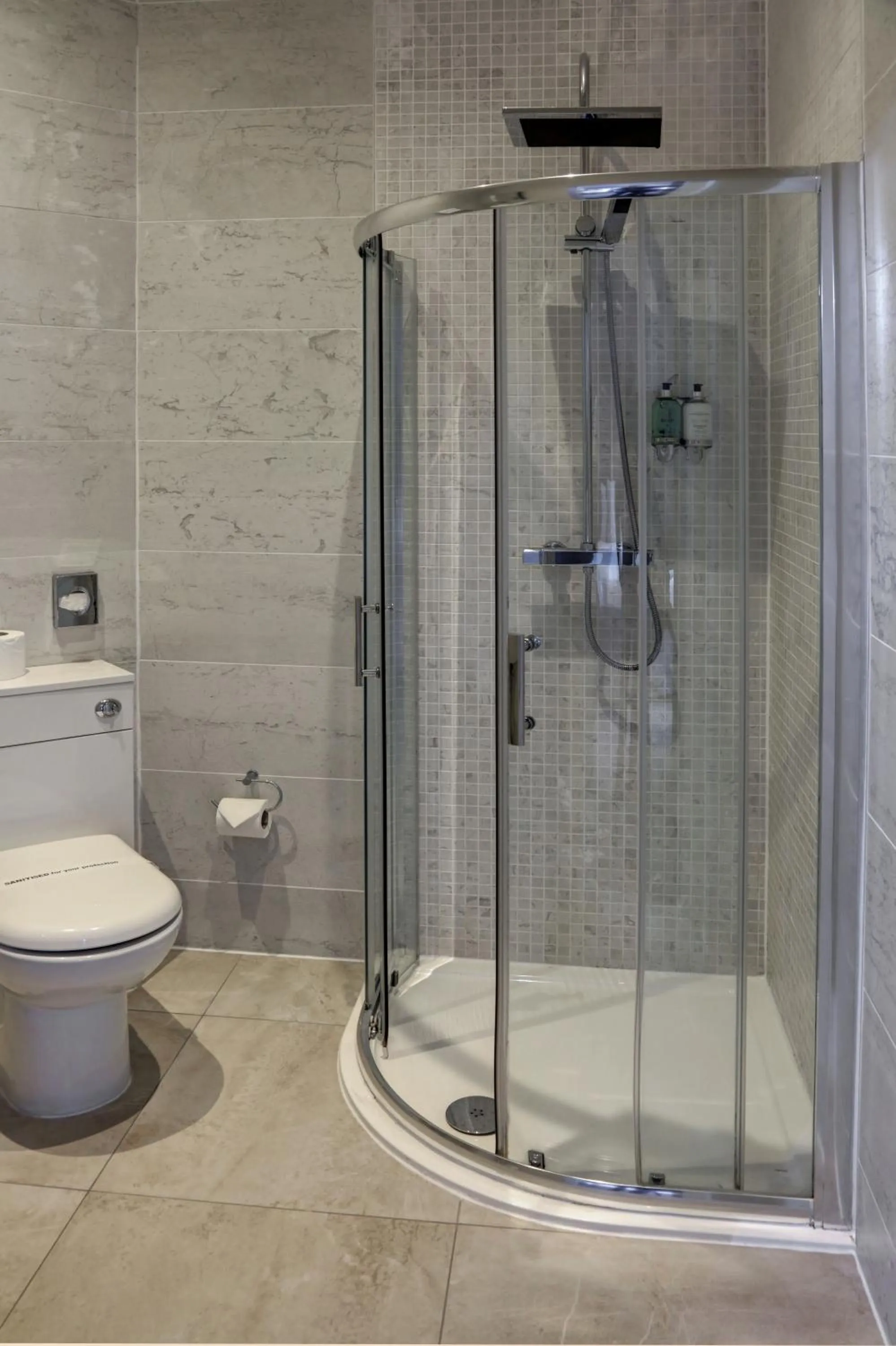Shower in The Eccleston Hotel; BW Signature Collection