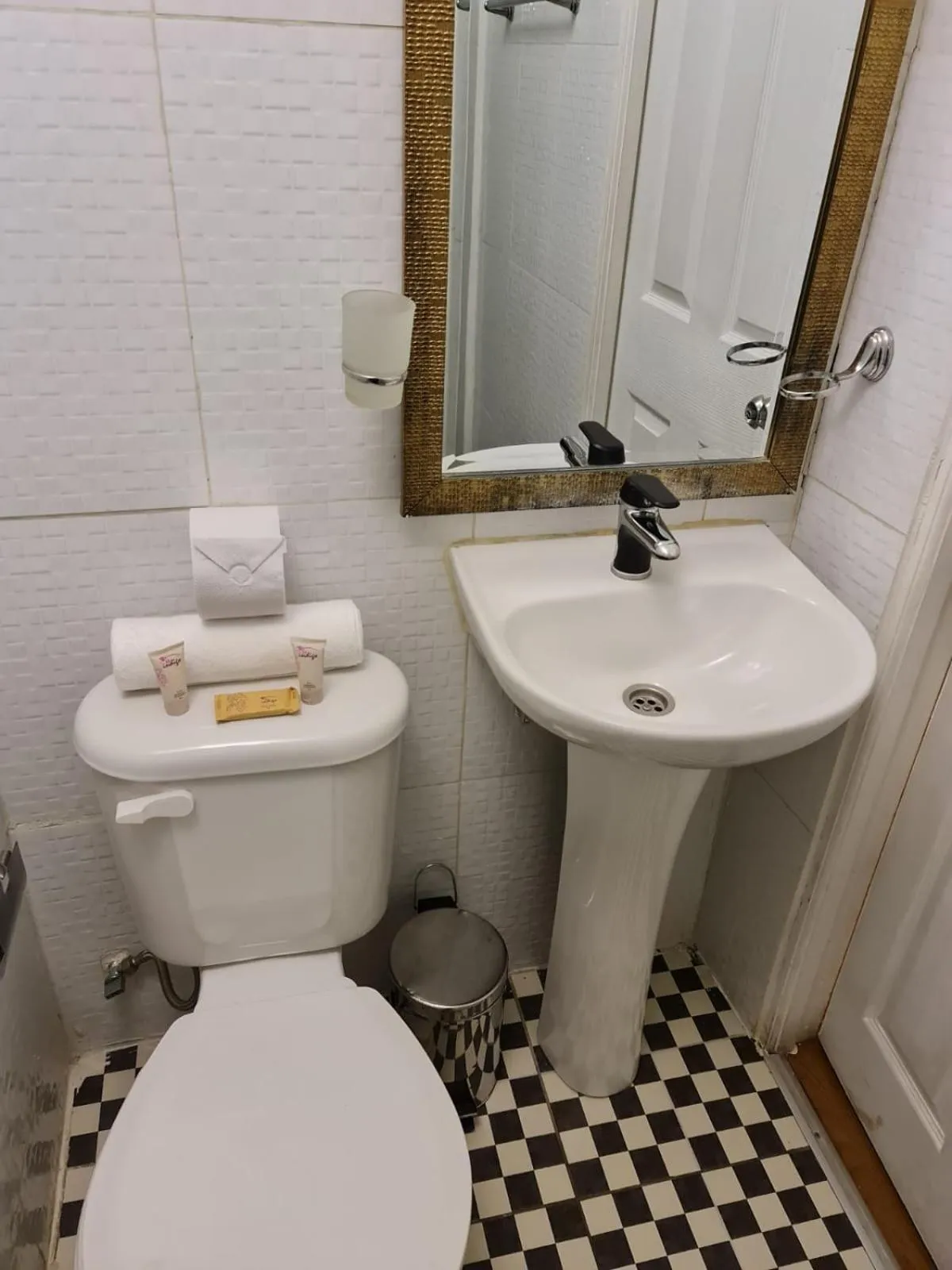 Shower in Gran Hotel Bellavista