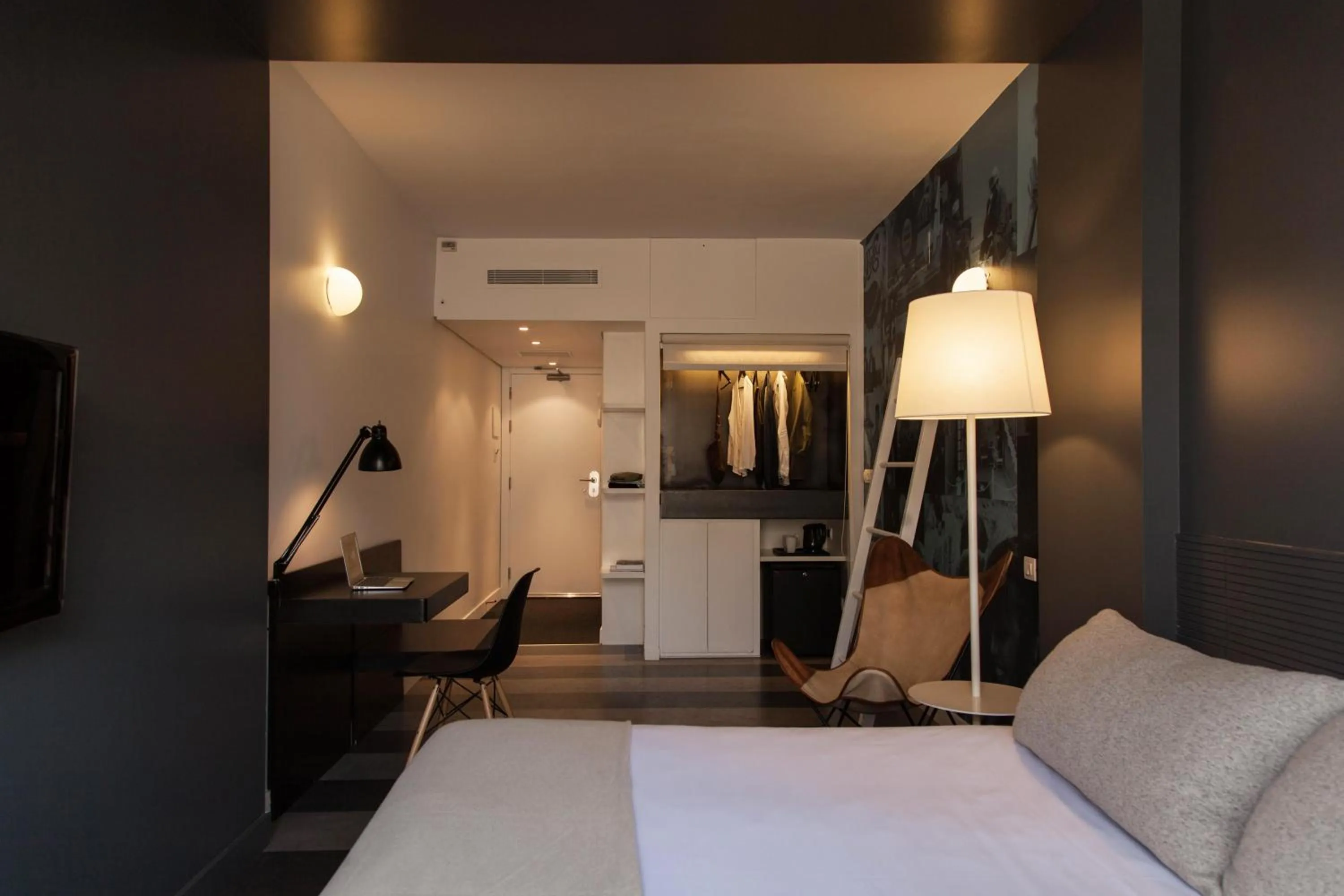 Photo of the whole room, Bed in Sixties Ramblas