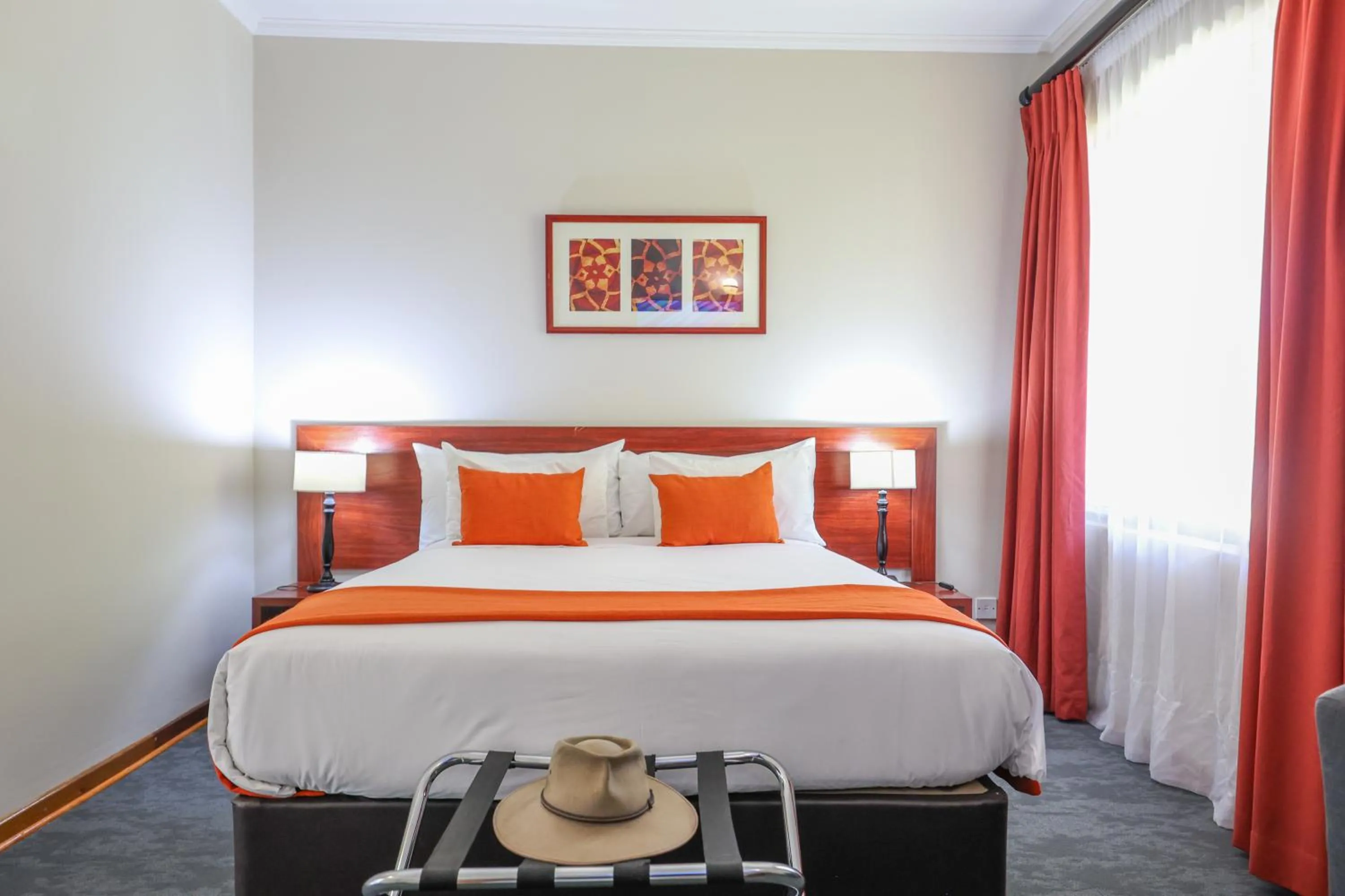 Bed in Cresta Botsalo Hotel