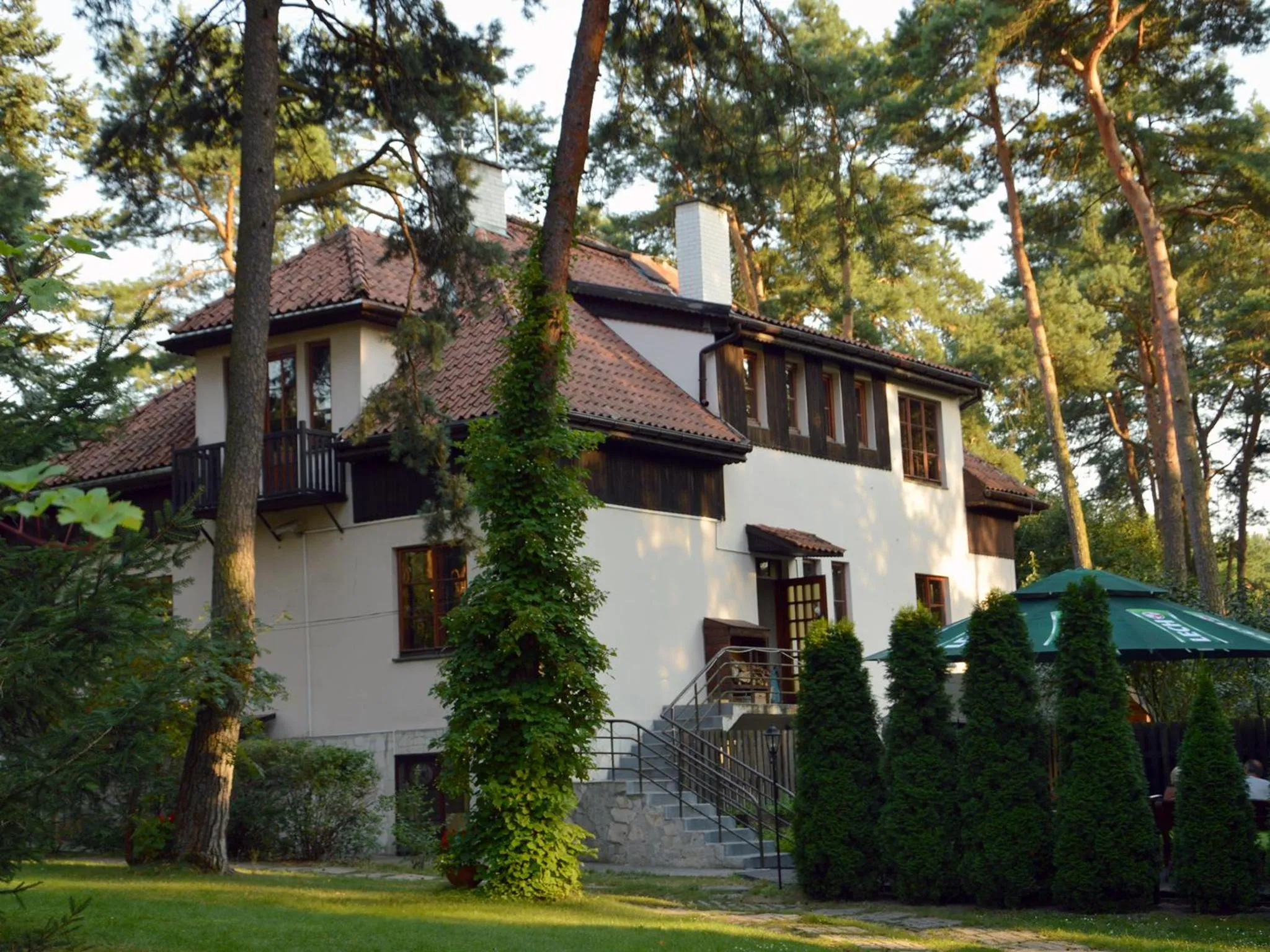 Facade/entrance in Leśny Dworek