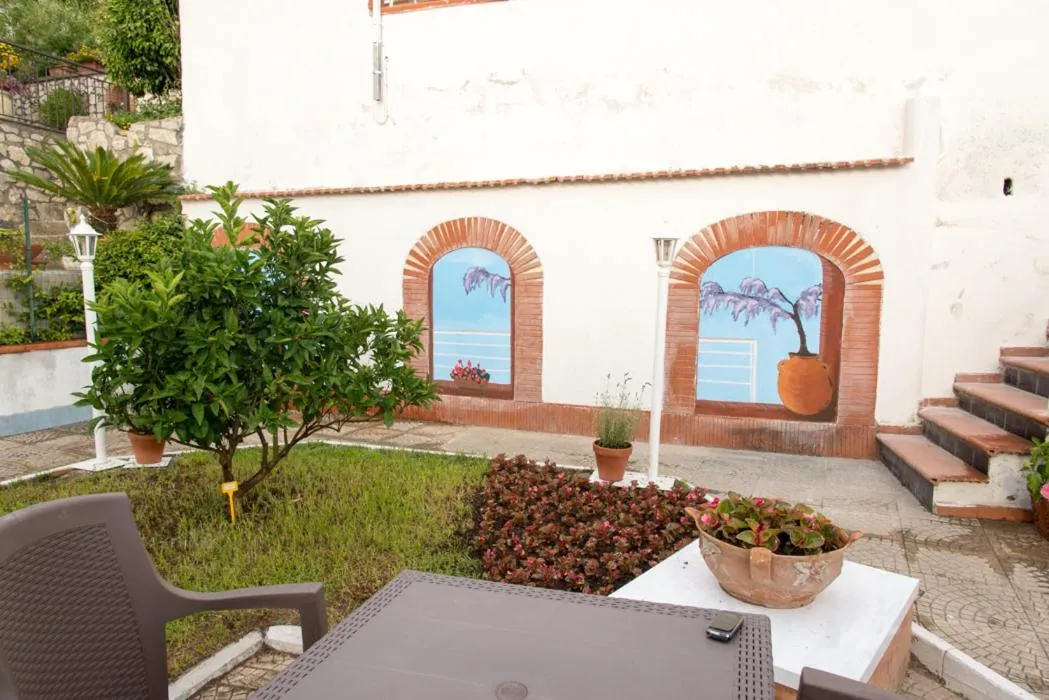 Facade/entrance in Garden on the Sea