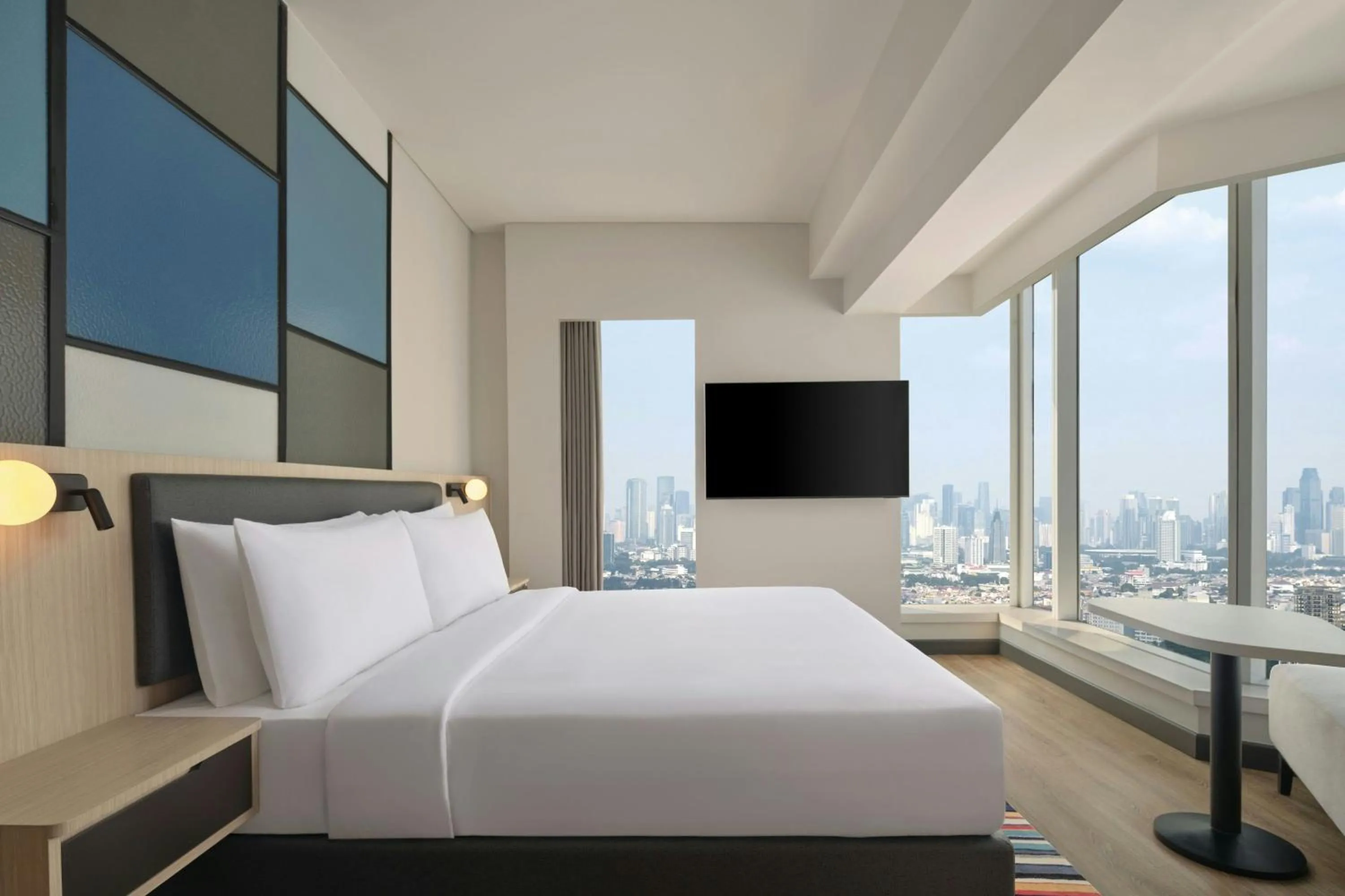 Photo of the whole room, Bed in Aloft Jakarta Kebon Jeruk