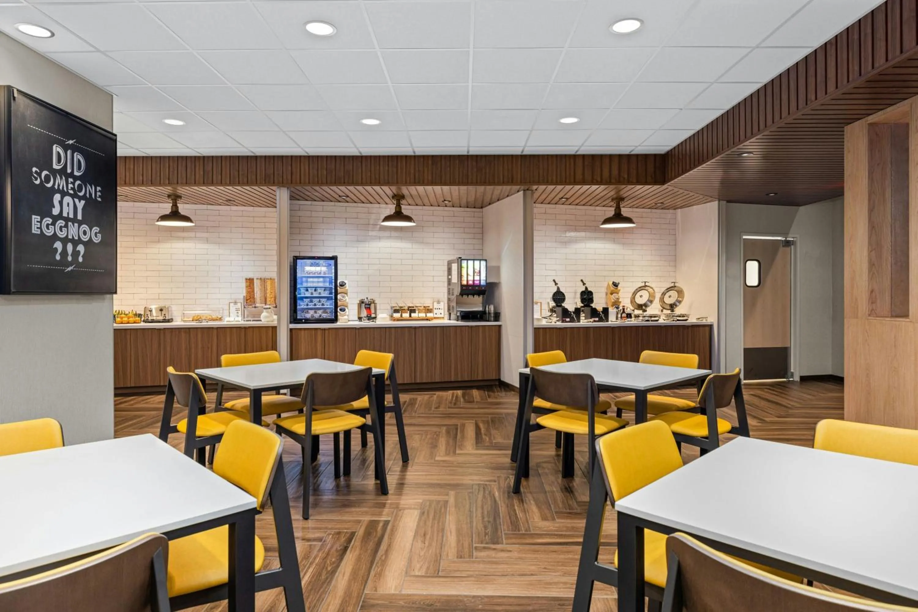 Breakfast in Fairfield Inn & Suites Dixon