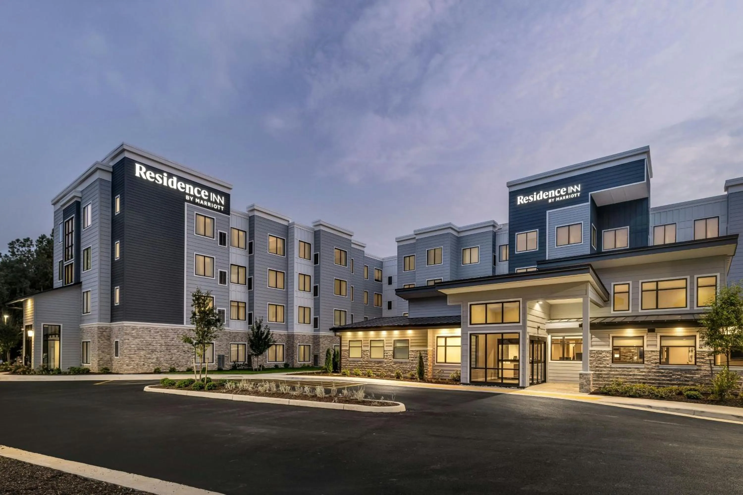 Property building in Residence Inn Richmond Airport
