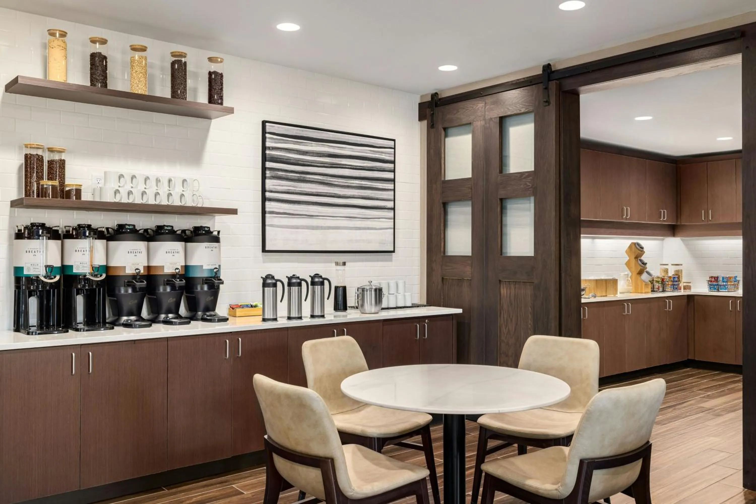 Breakfast in Residence Inn Richmond Airport