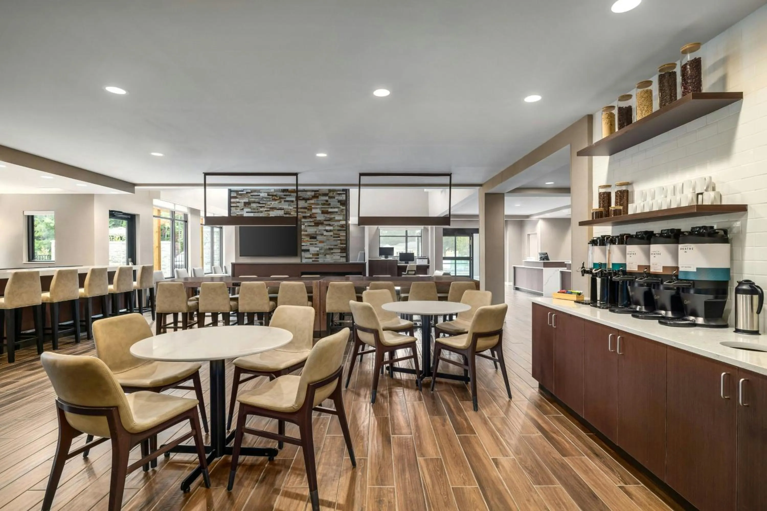 Breakfast in Residence Inn Richmond Airport