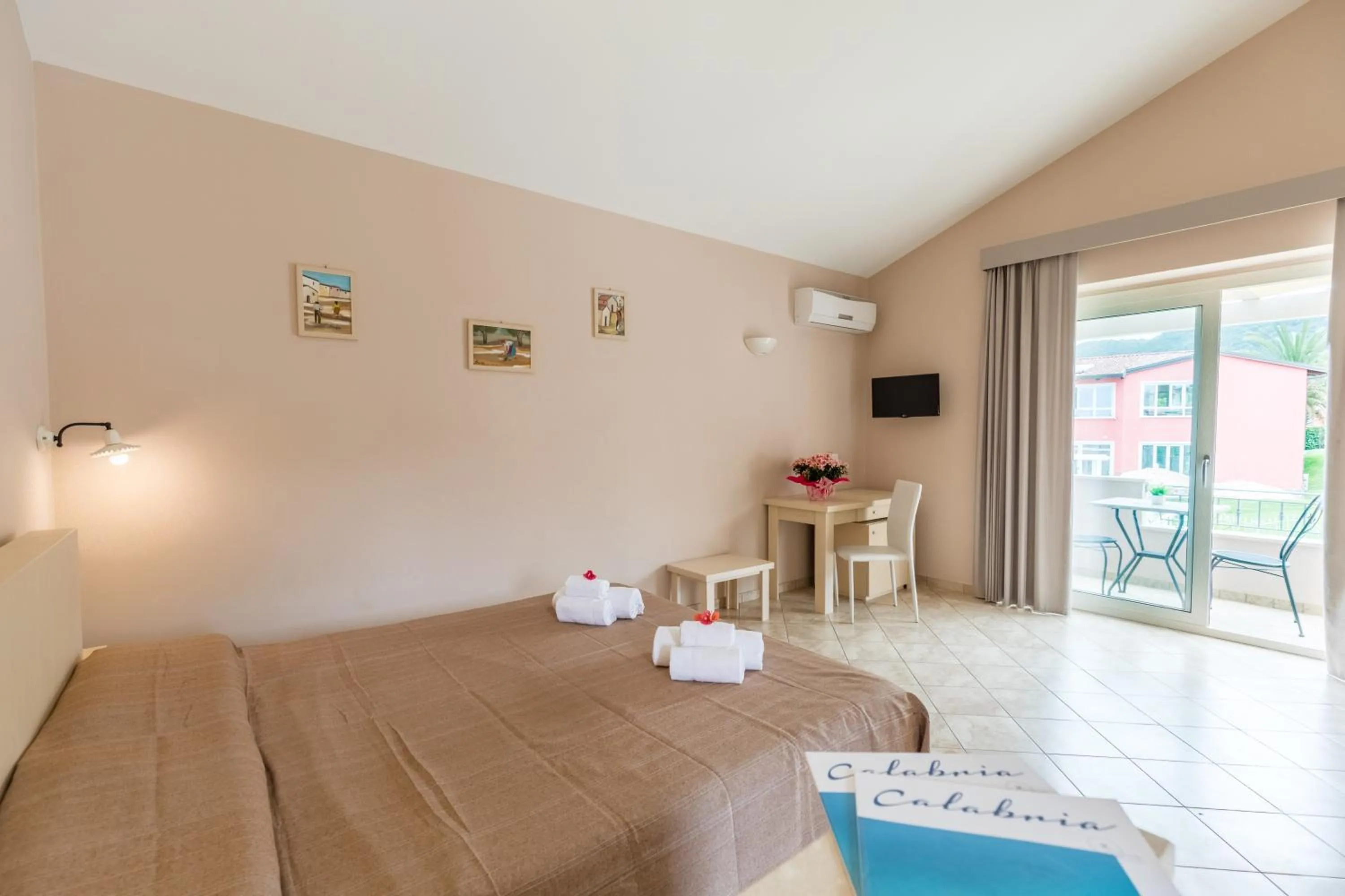 Bed in Residenza Borgo Italico