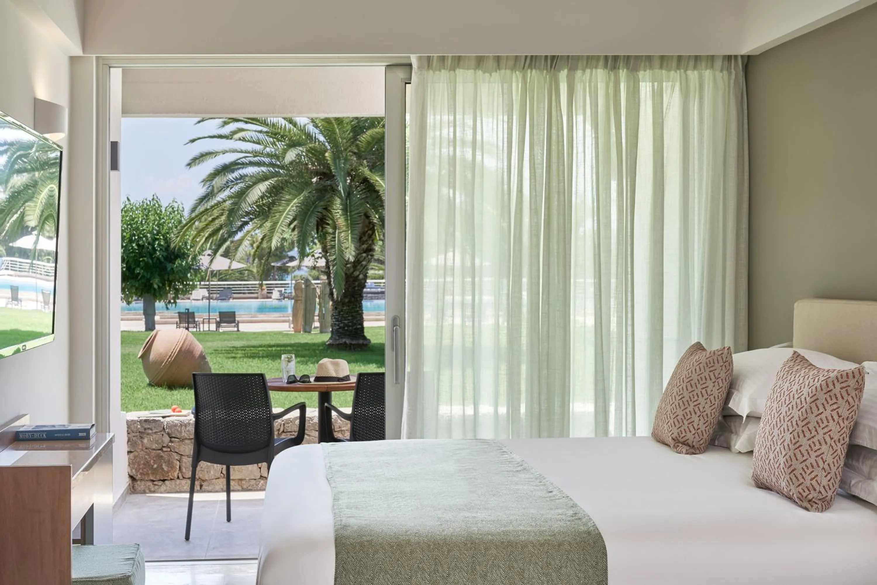 Garden, Bed in AKS Porto Heli Hotel