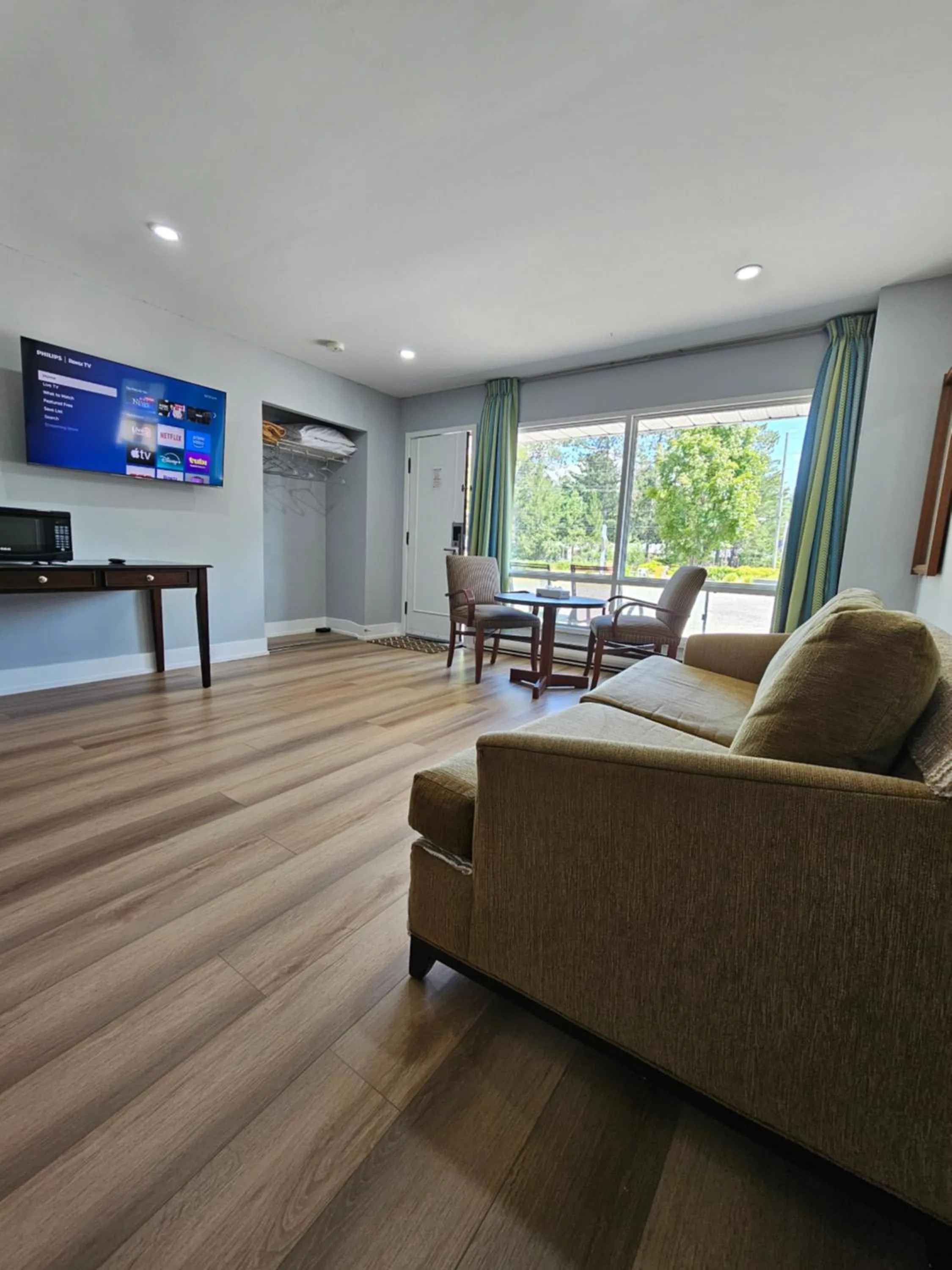 Arrowhead Inn by Baaman's