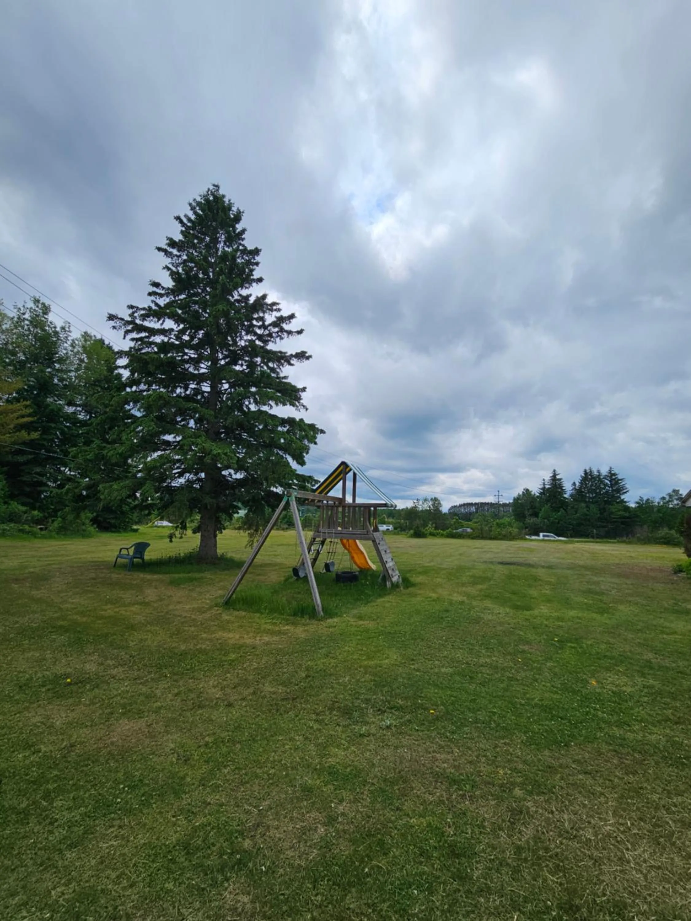 Children play ground in Arrowhead Inn by Baaman's