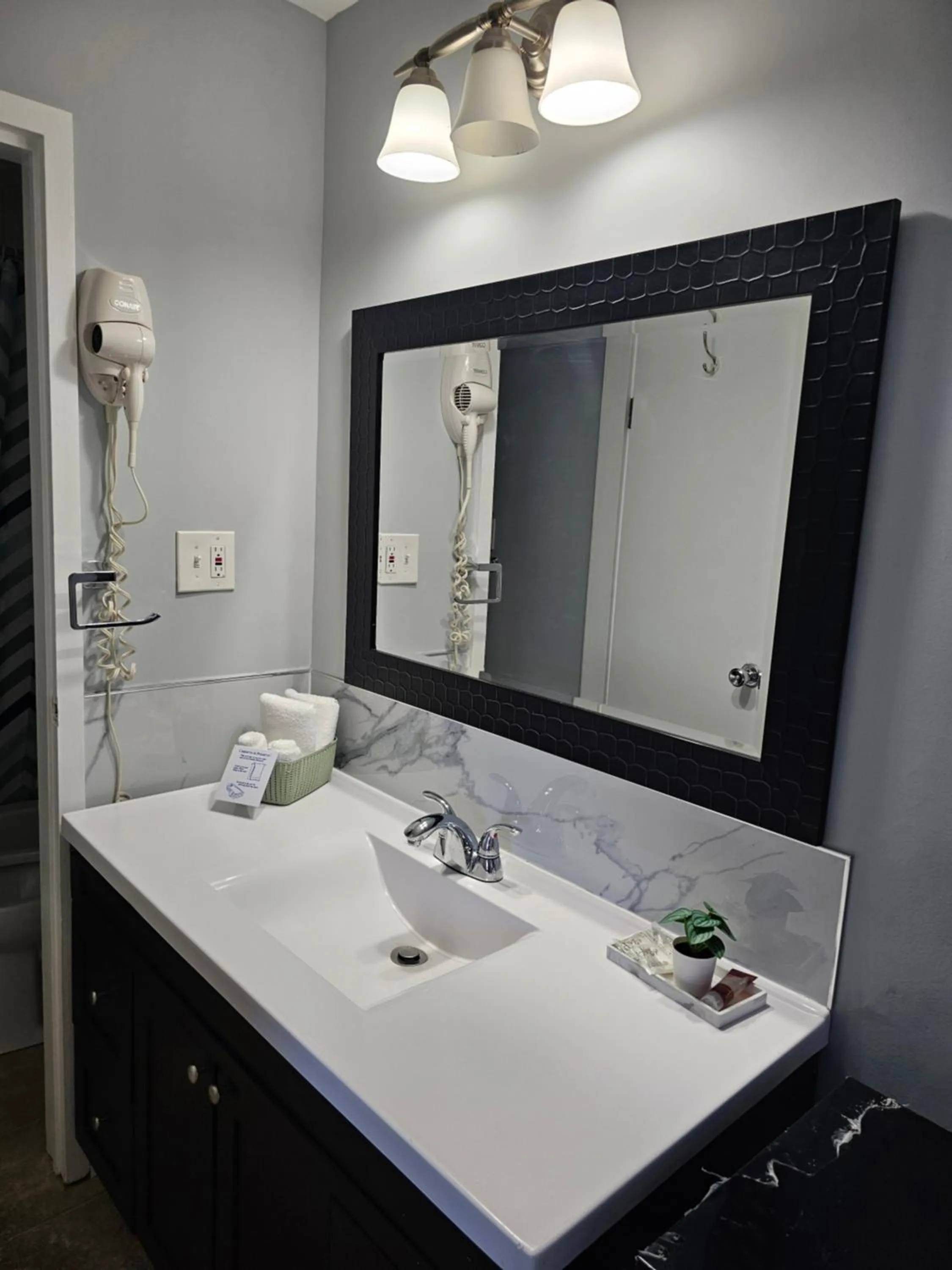 Arrowhead Inn by Baaman's