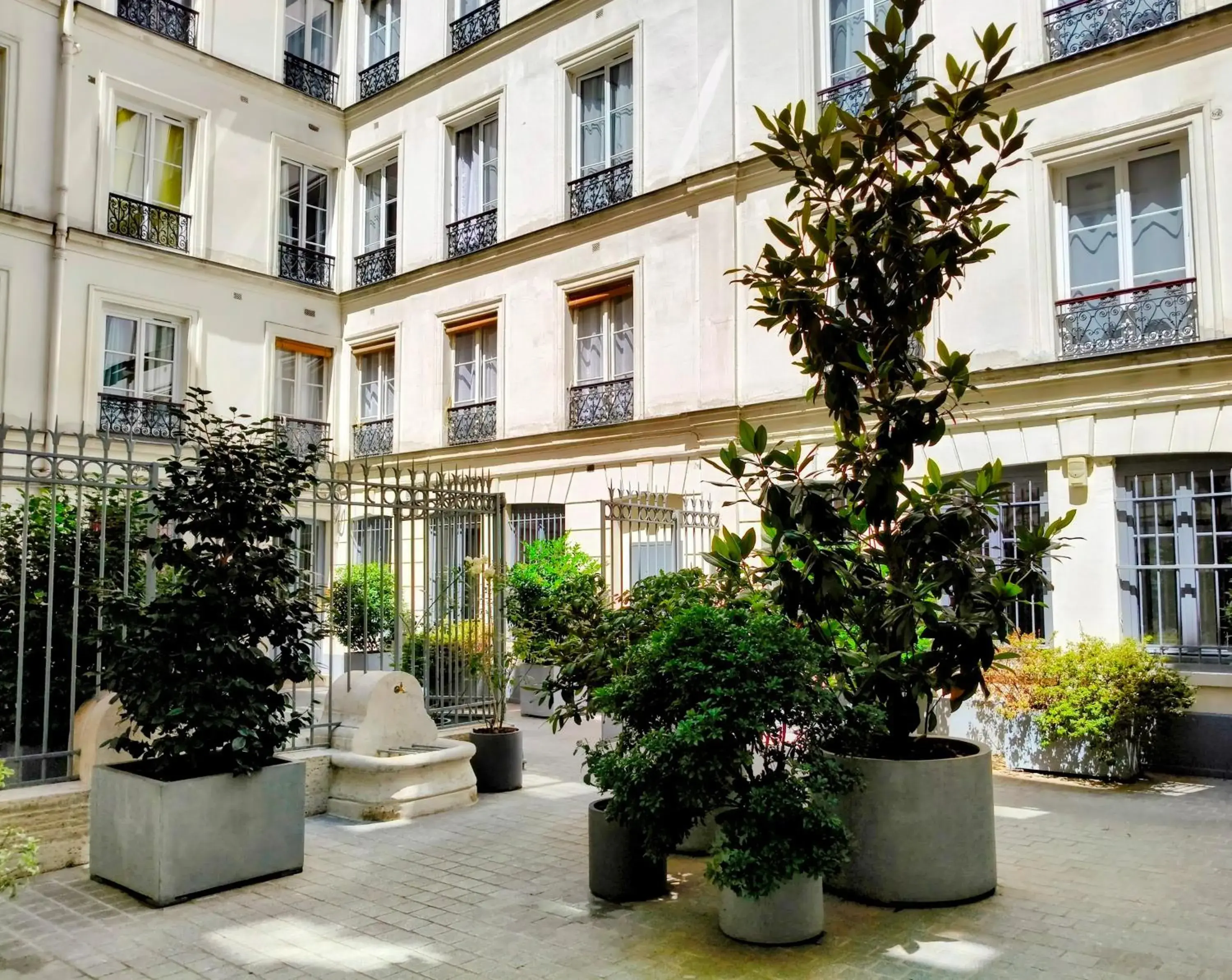 Property building in Appartements Bergère Property building in Appartements Bergère