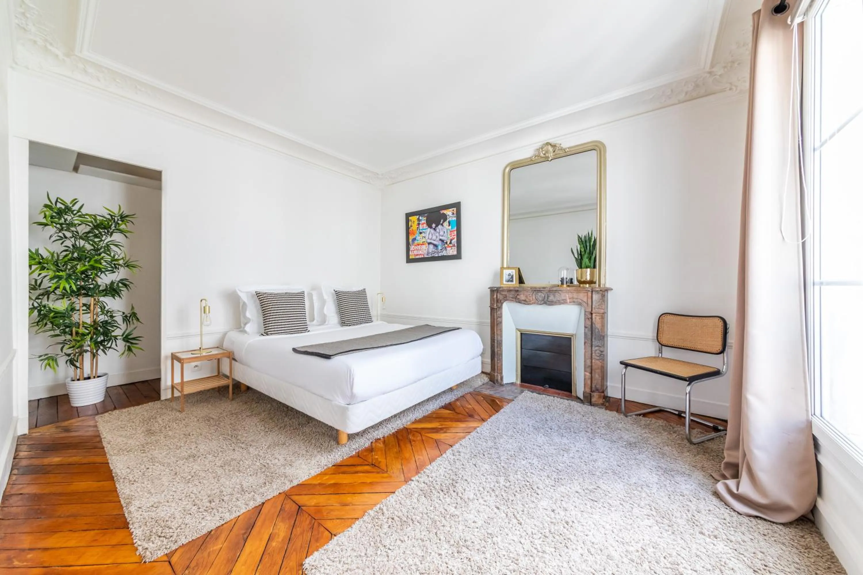 Bedroom, Bed in Appartements Bergère