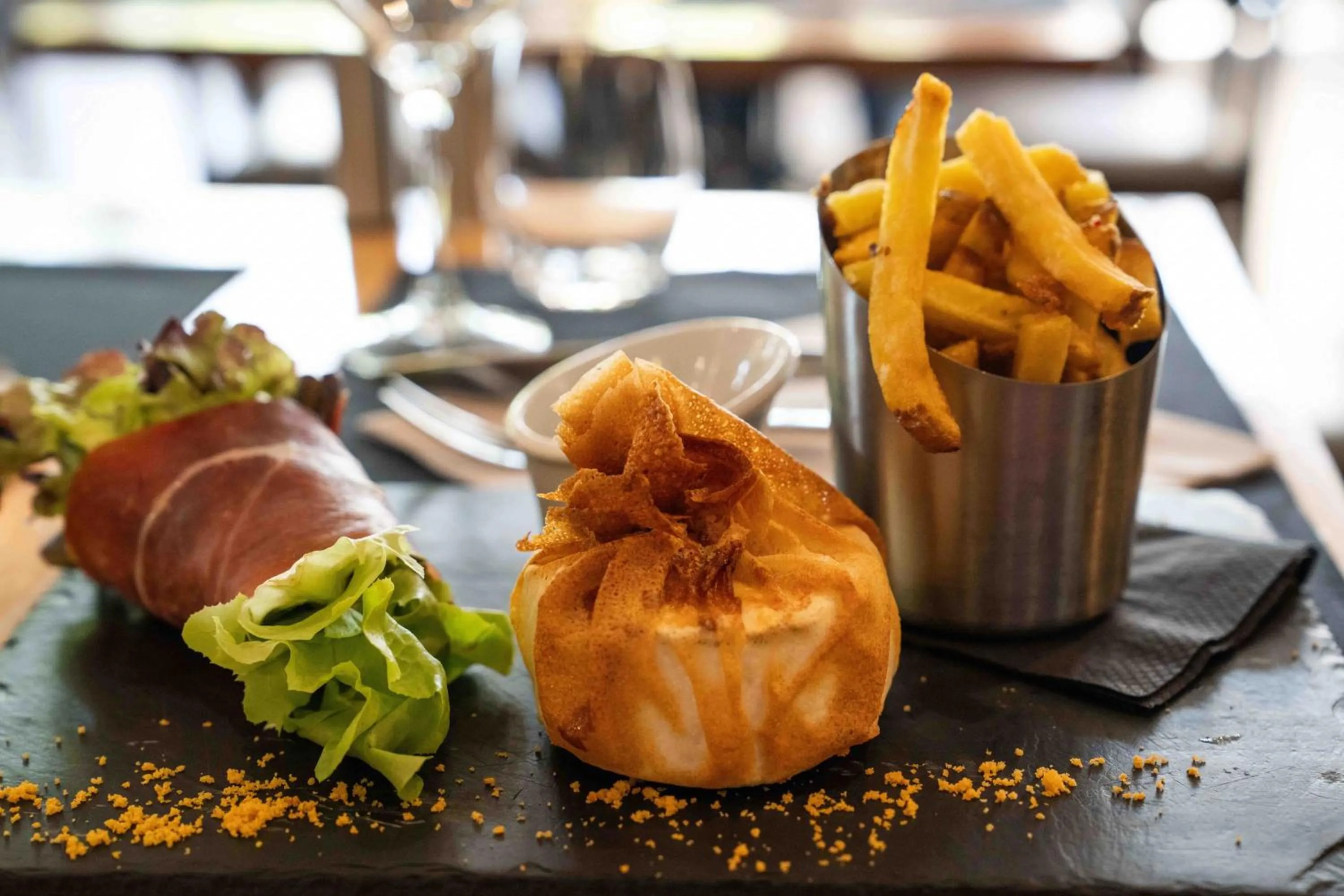 Lunch in Logis Hôtels Gnàc é Pause