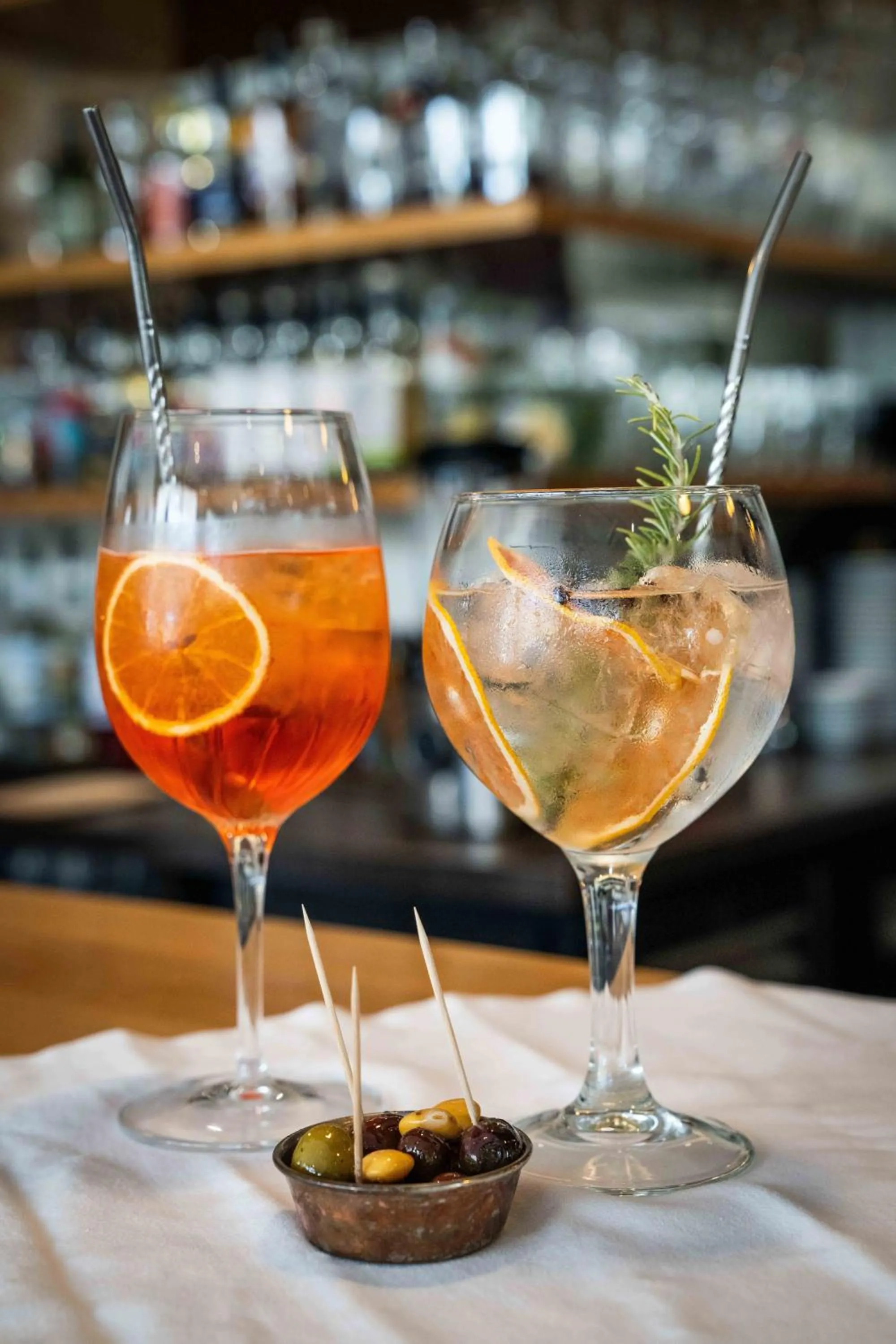 Lounge or bar in Logis Hôtels Gnàc é Pause