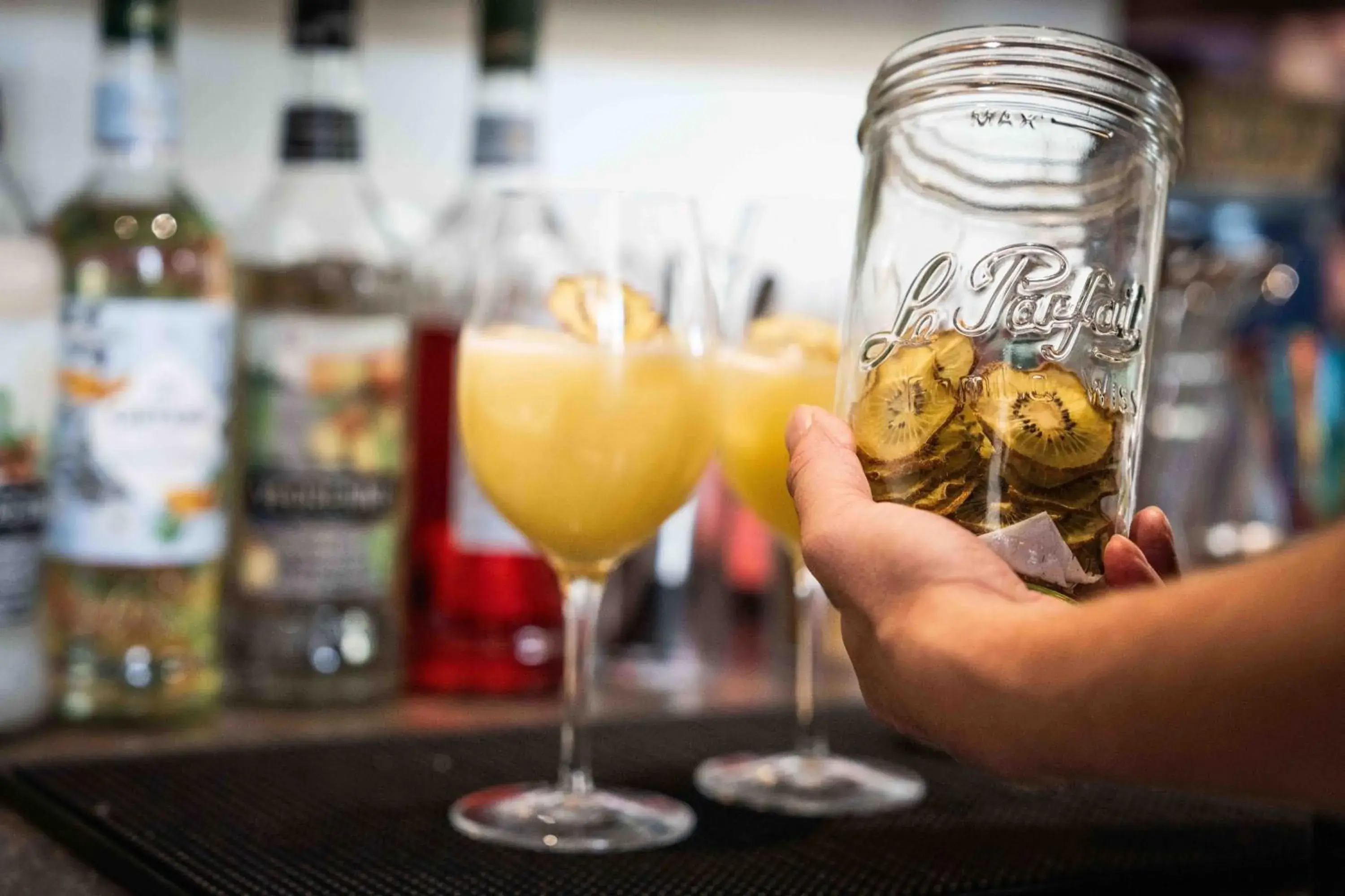 Lounge or bar in Logis Hôtels Gnàc é Pause Lounge or bar in Logis Hôtels Gnàc é Pause