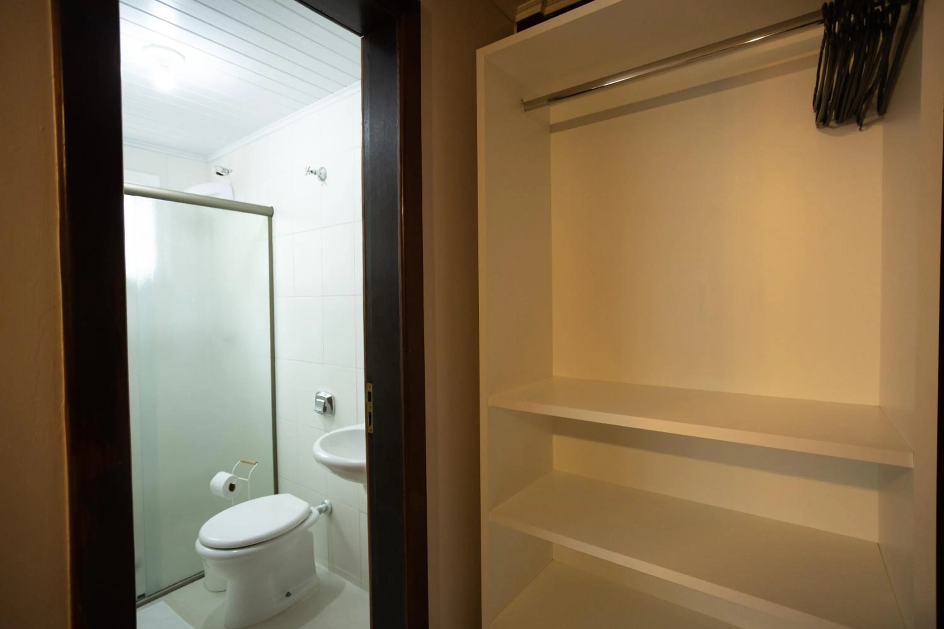Shower in Pôr do Sol - Pousada & Gastrobar