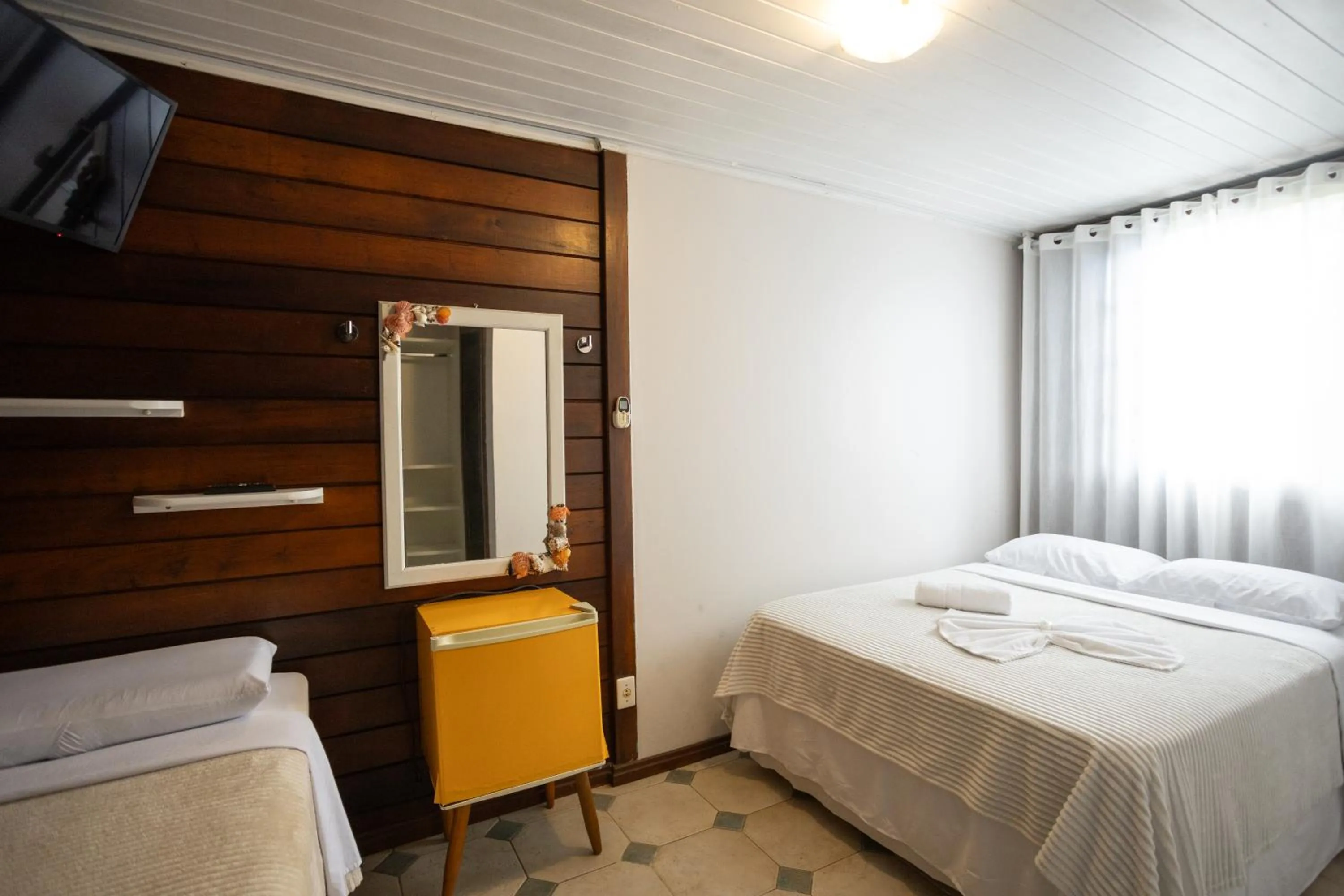 Communal lounge/ TV room, Bed in Pôr do Sol - Pousada & Gastrobar