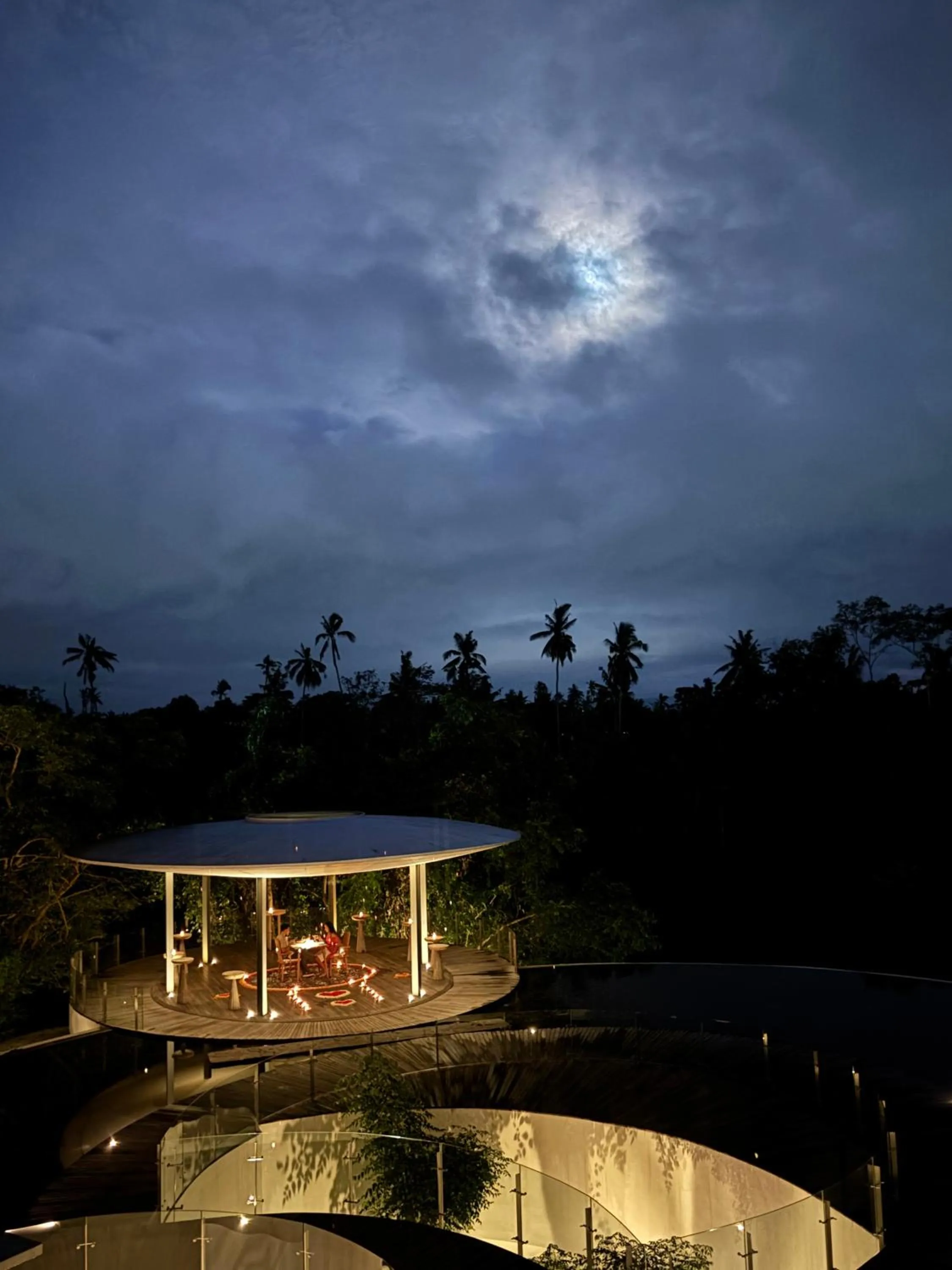 Dinner in Bumi Kinar Skylight