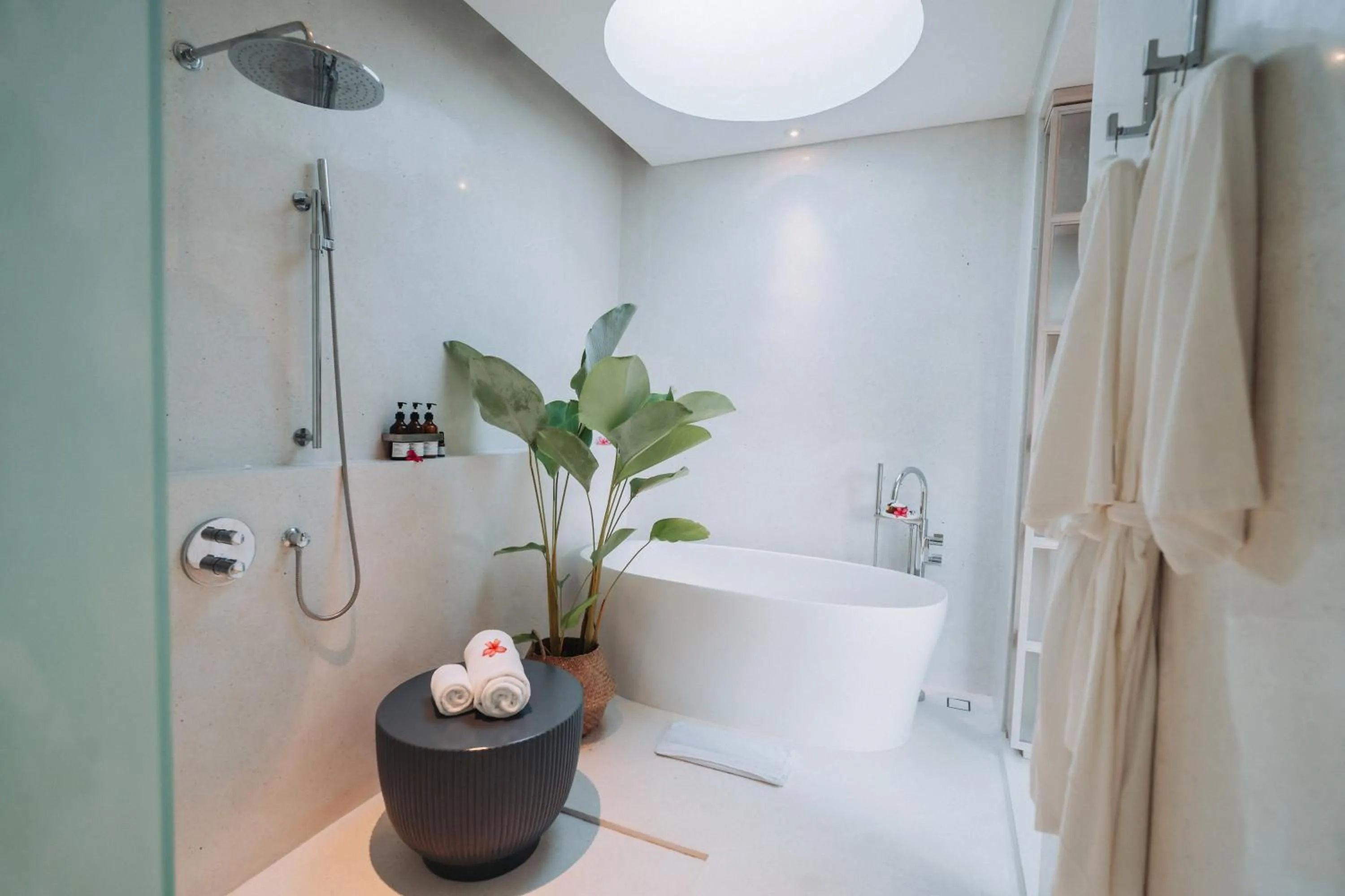 Bathroom in Bumi Kinar Skylight