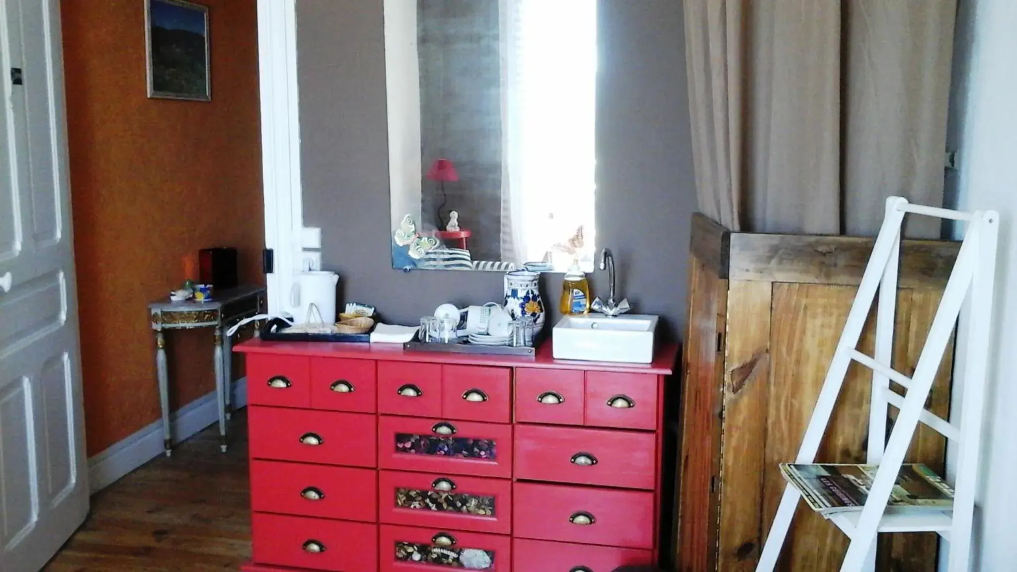 Double Room with Mountain View - single occupancy in Le Relais De Rochepaule Double Room with Mountain View - single occupancy in Le Relais De Rochepaule