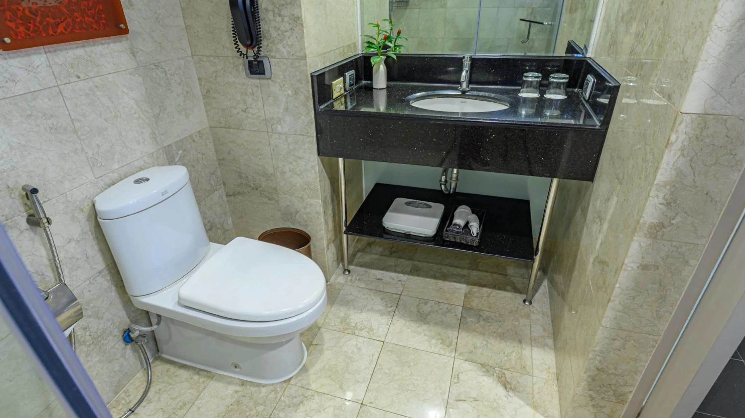 Toilet in Business & Leisure Stay in Eastwood City