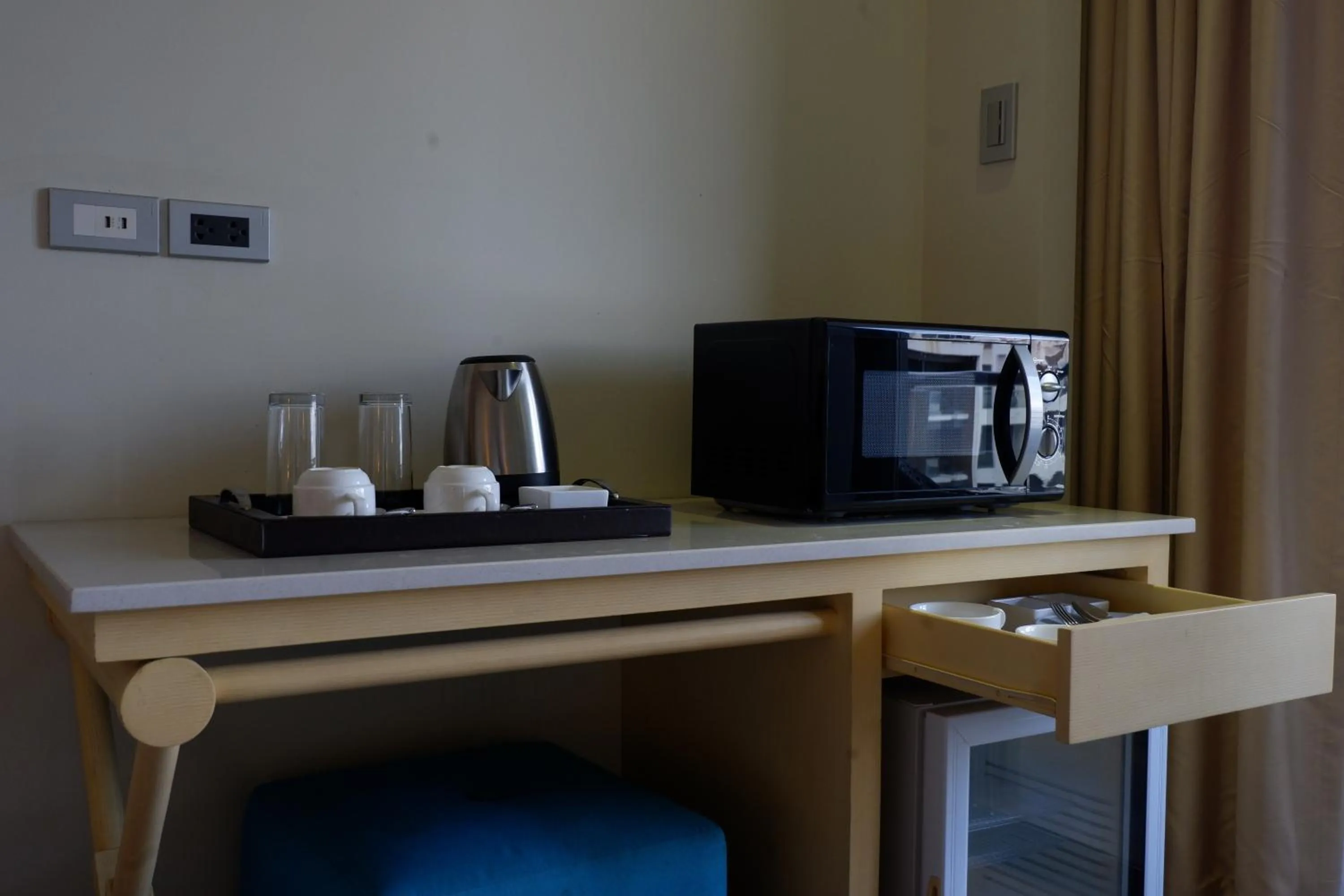 Coffee/tea facilities in Poolside Escape Near Boracay's Iconic Keyhole