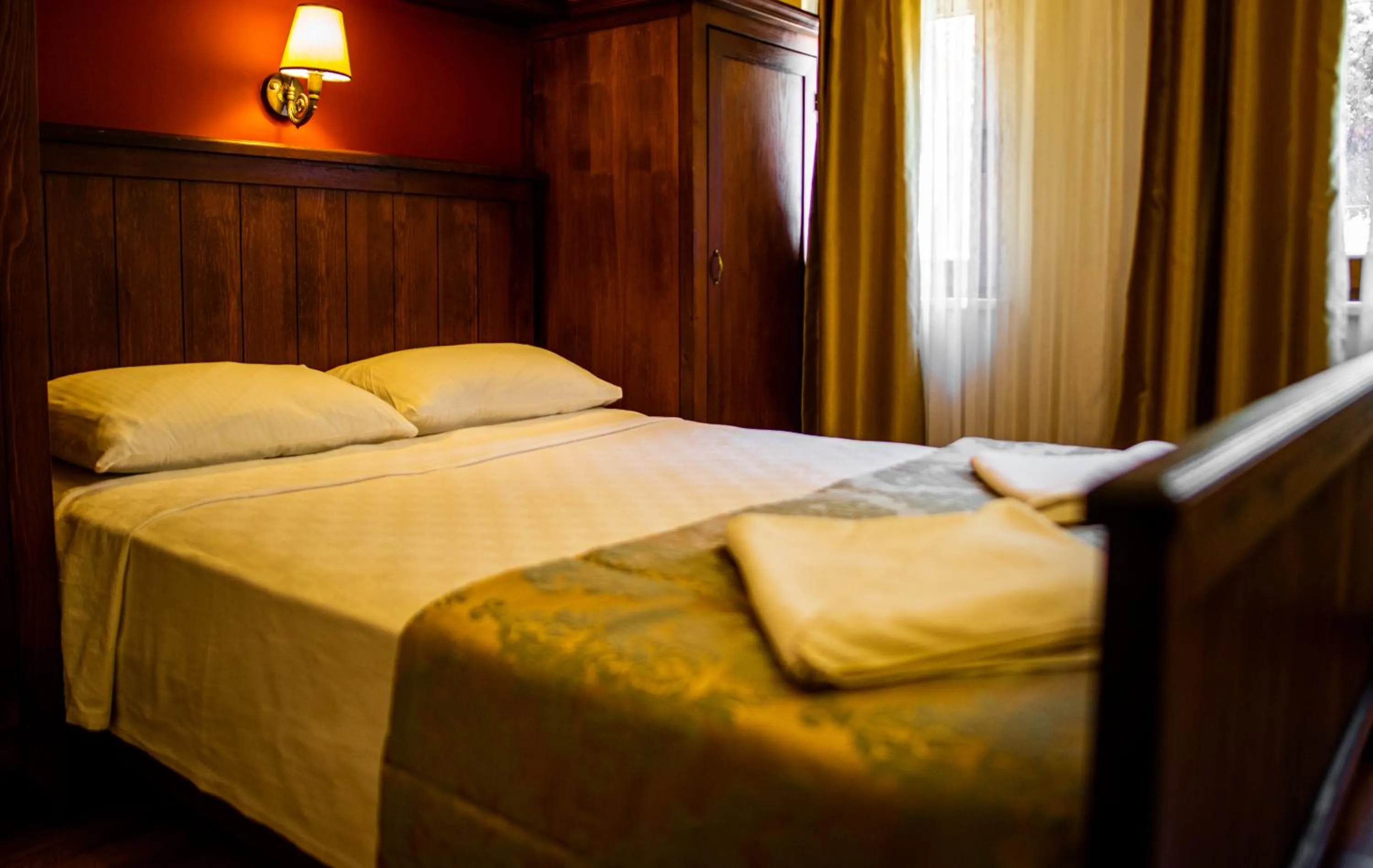 Bedroom, Bed in Dores Residence