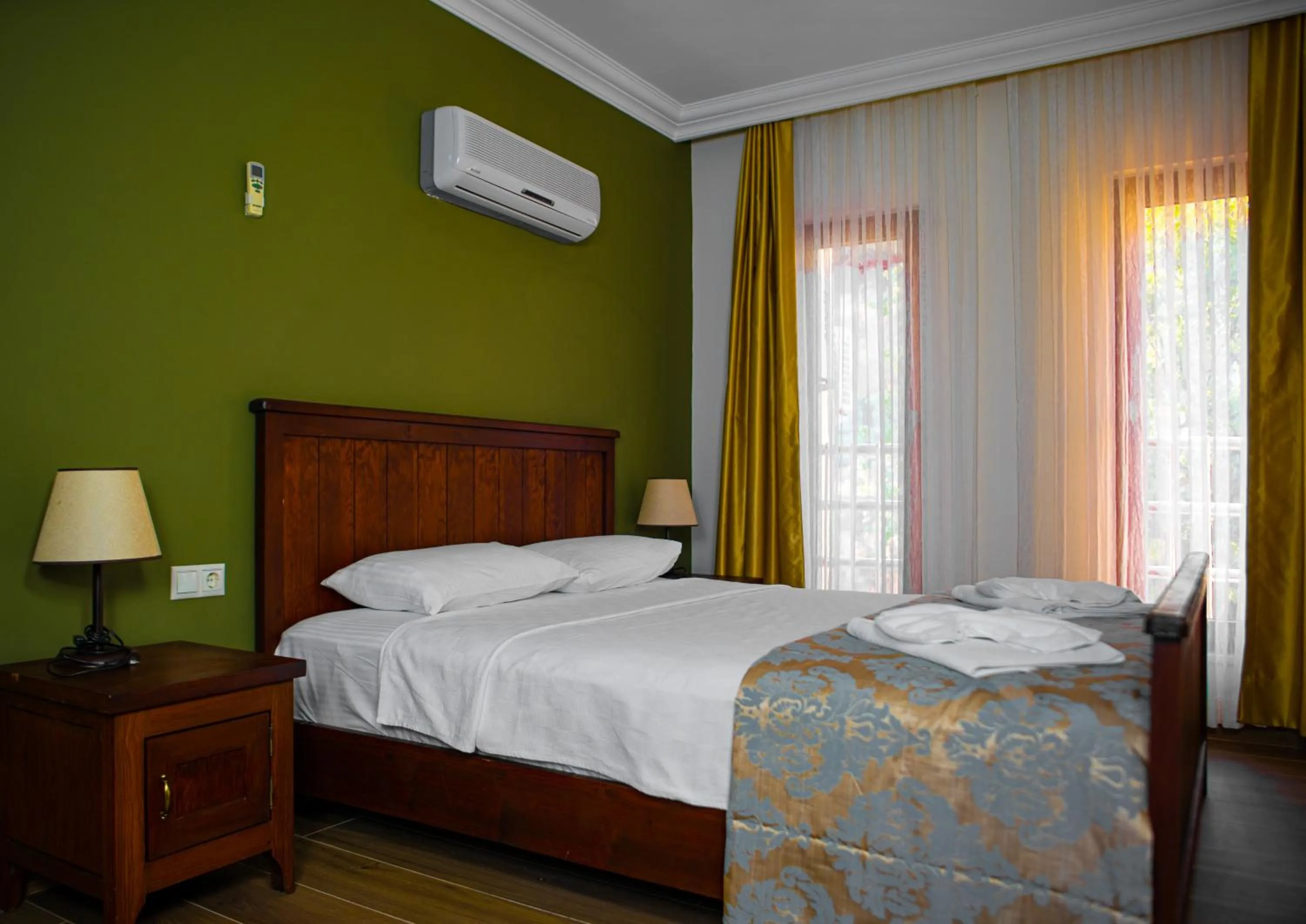 Bedroom, Bed in Dores Residence