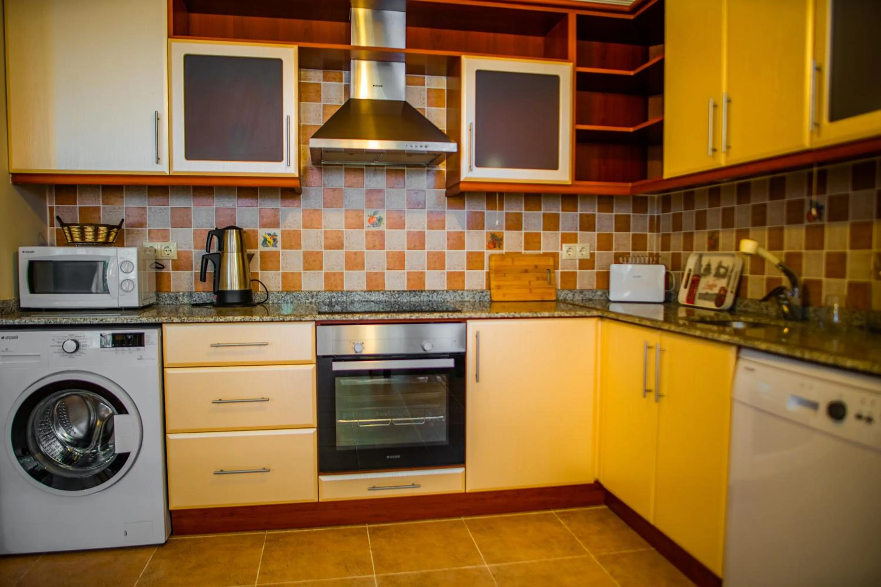 Coffee/tea facilities in Dores Residence