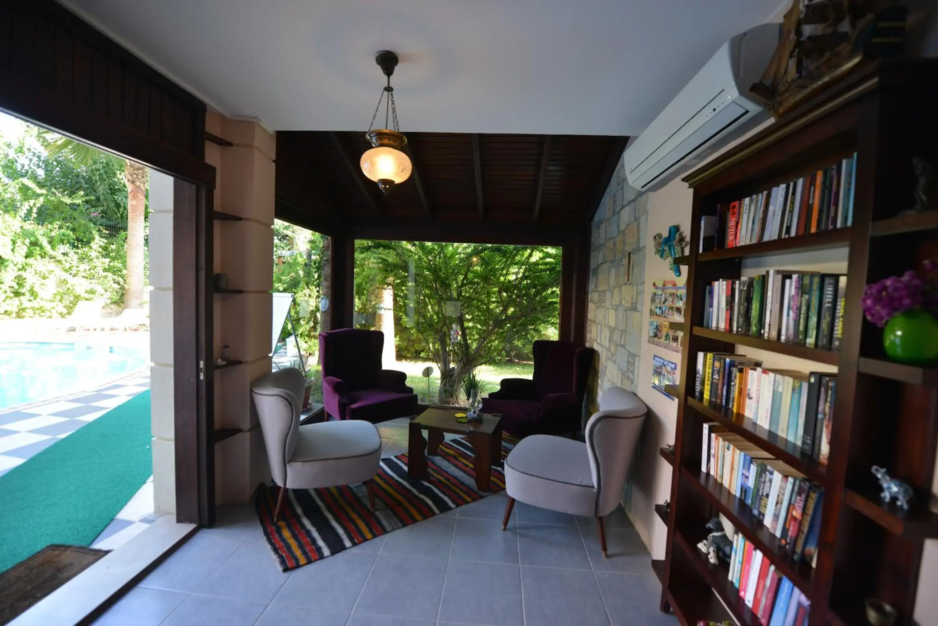 Property building in Dores Residence Property building in Dores Residence