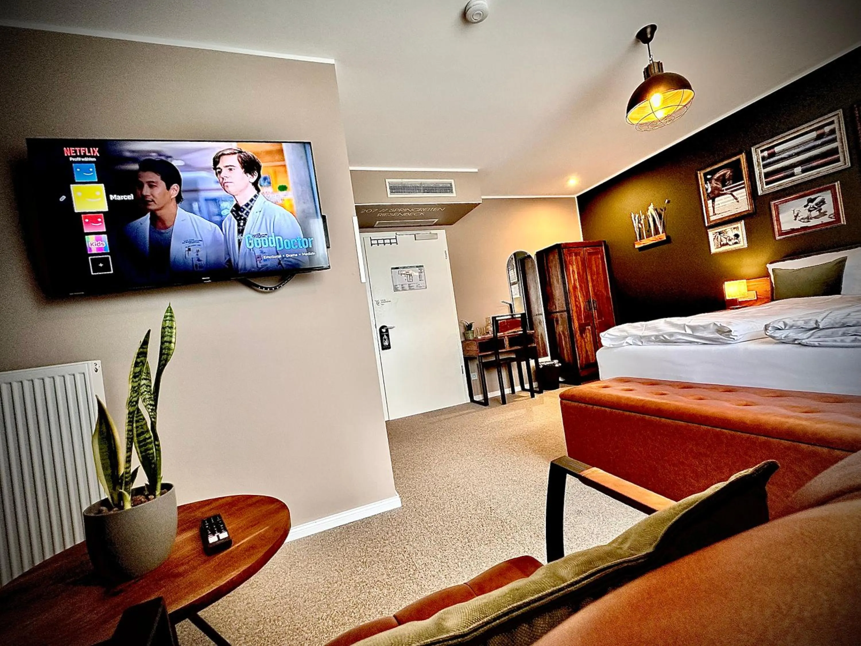 Photo of the whole room, Bed in Privathotel Riesenbeck