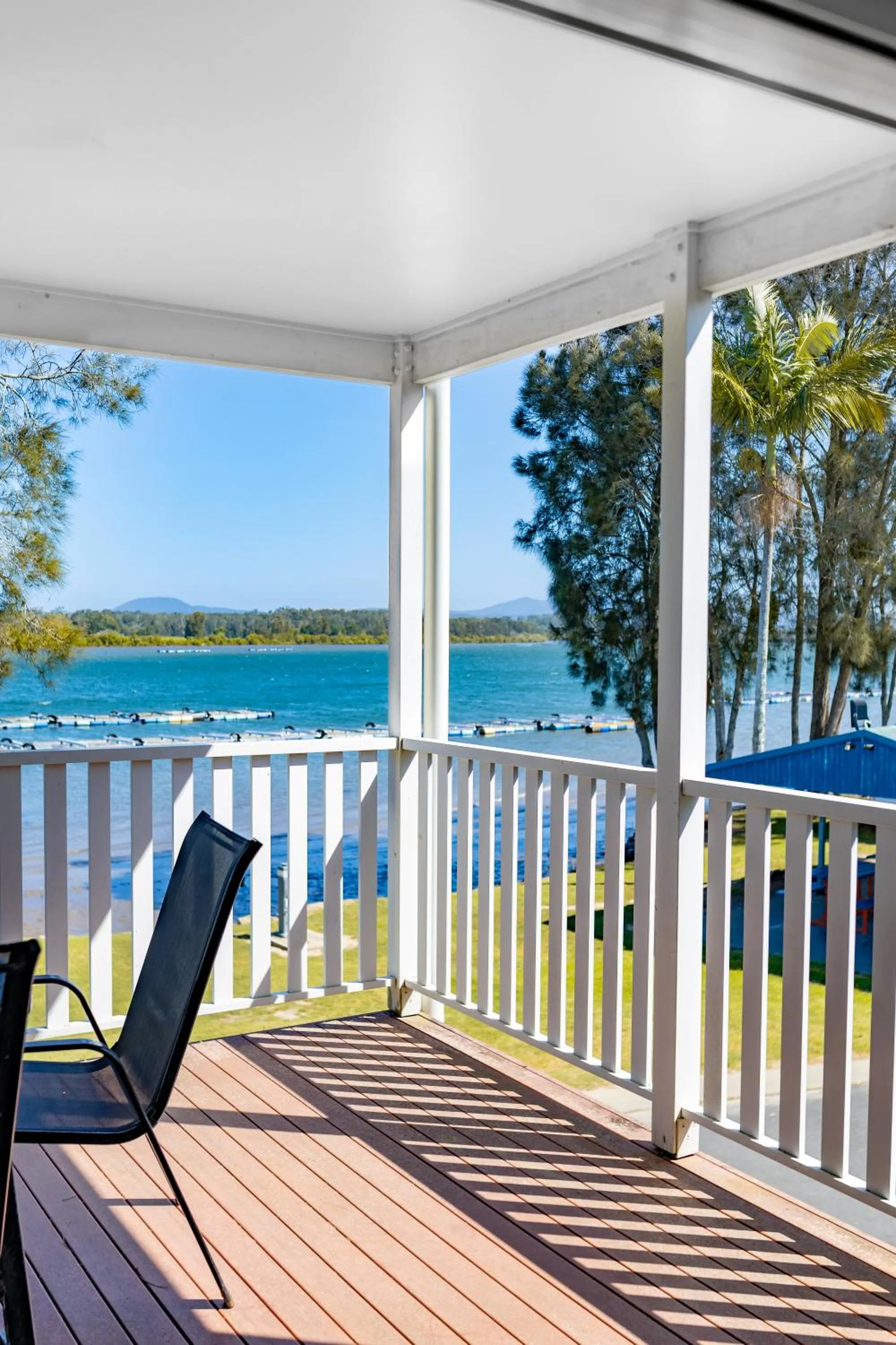 Deluxe Double Room with Balcony in The Pelican Caravan Park Nambucca Heads
