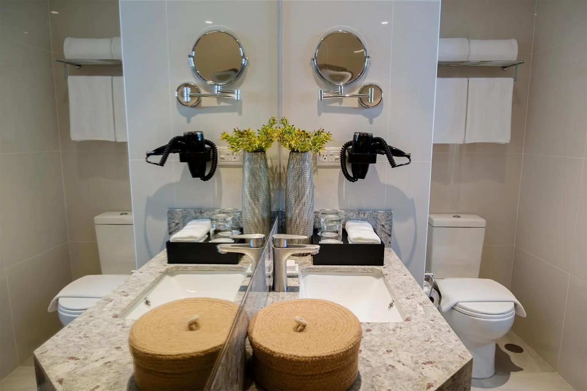 Bathroom in Modern City Stay Near Manila Bay Attractions