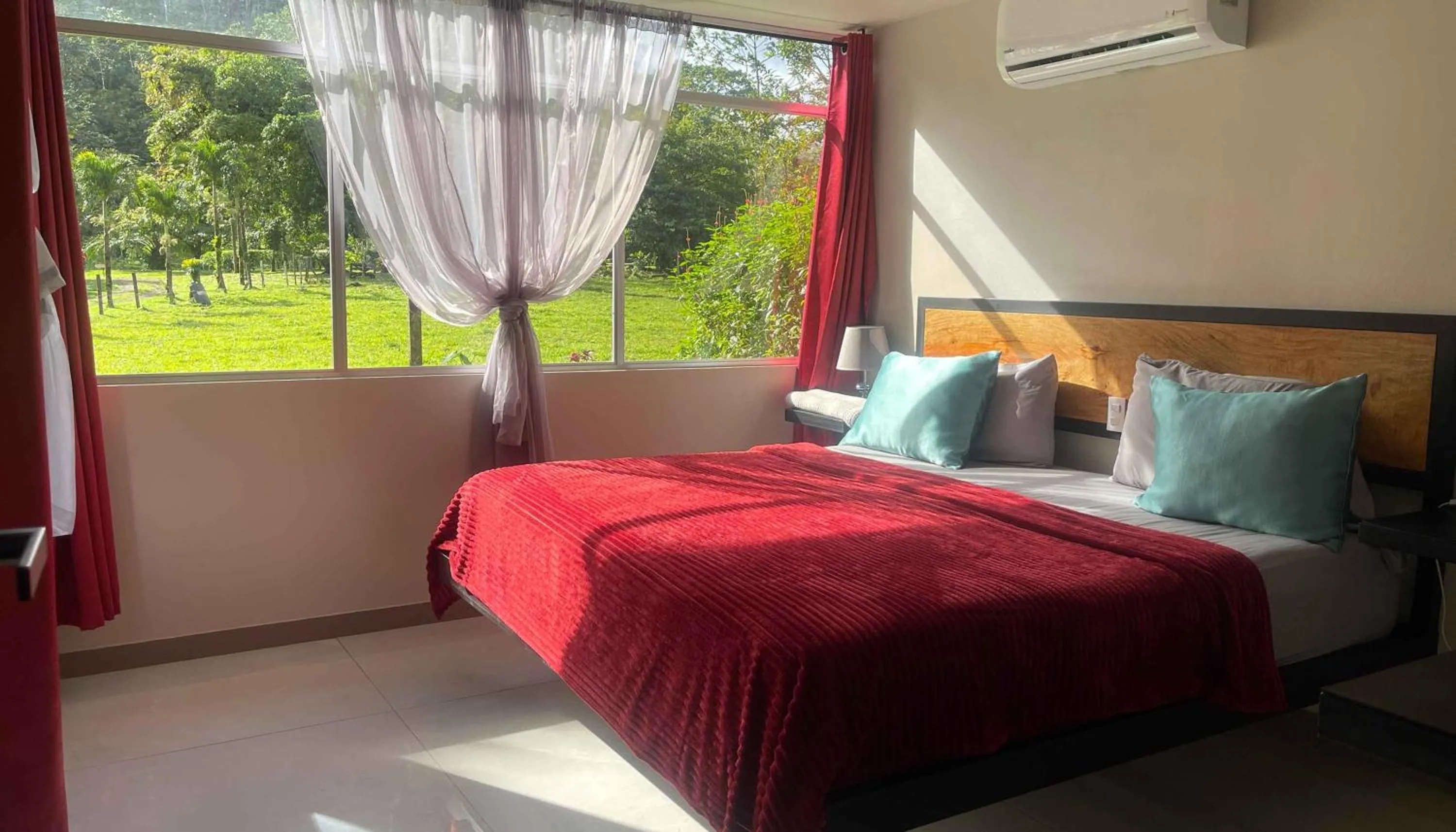 Bed in Mei Tai Cacao Lodge