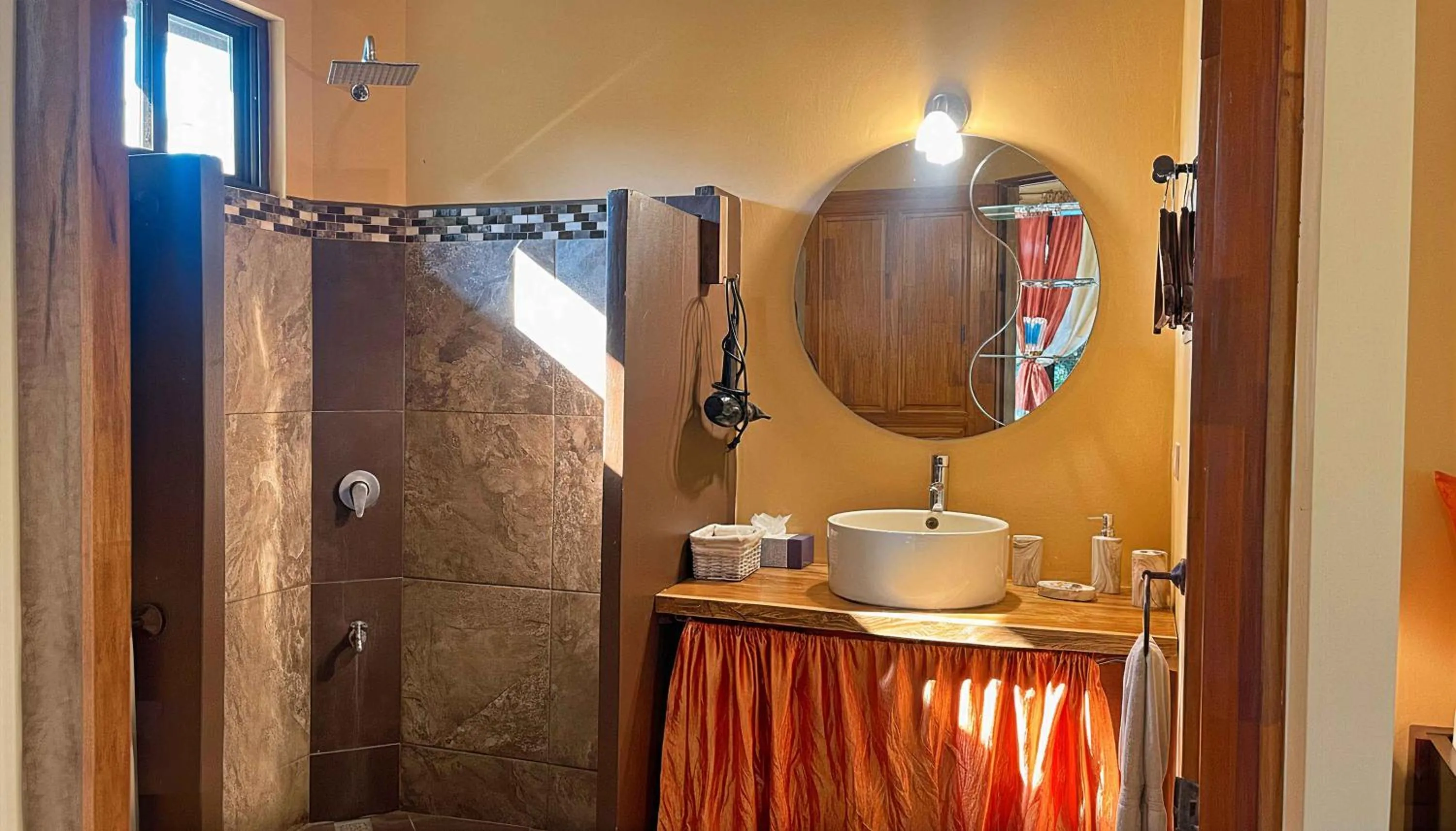 Shower in Mei Tai Cacao Lodge