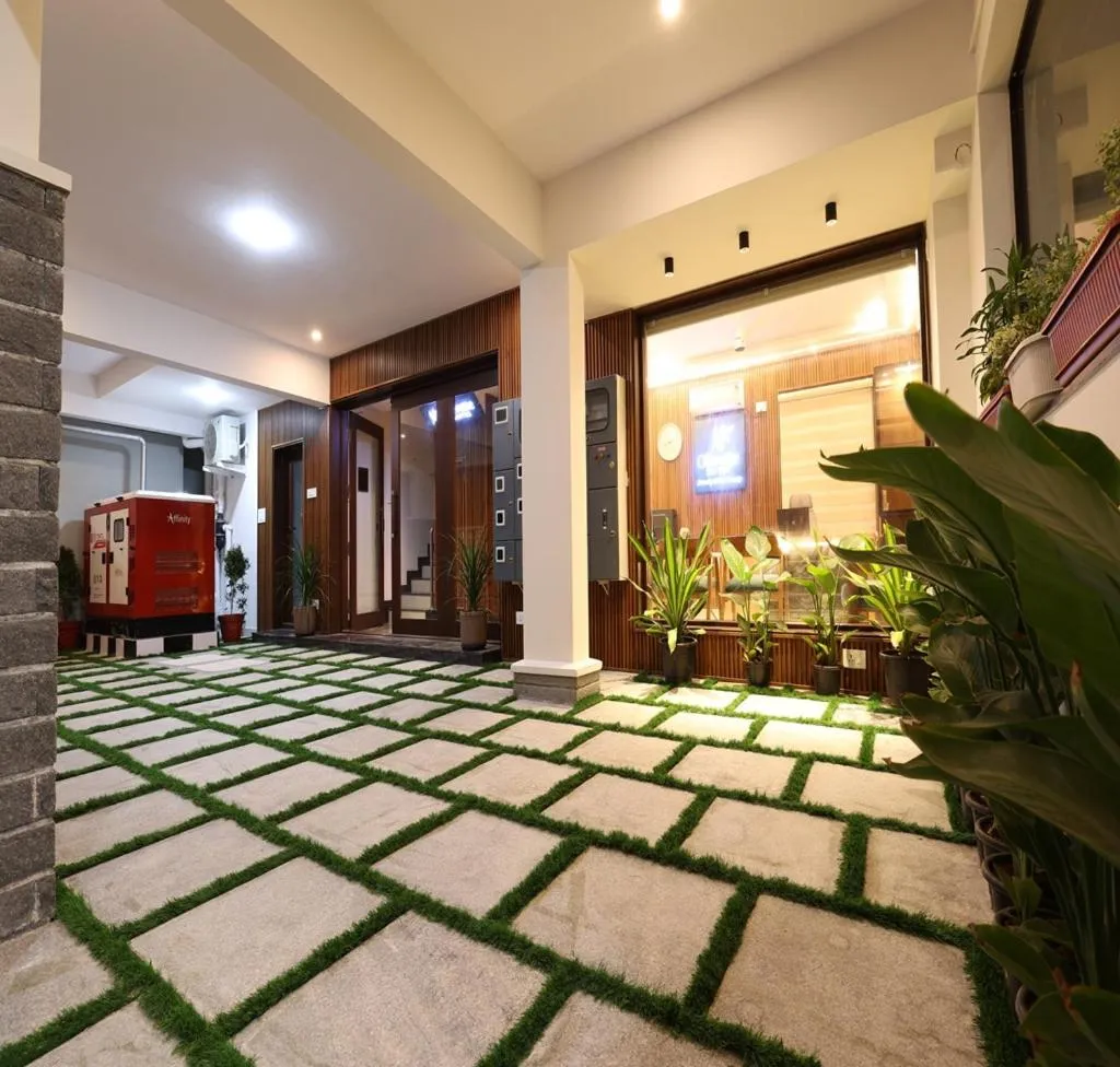 Parking in Olivette Suites