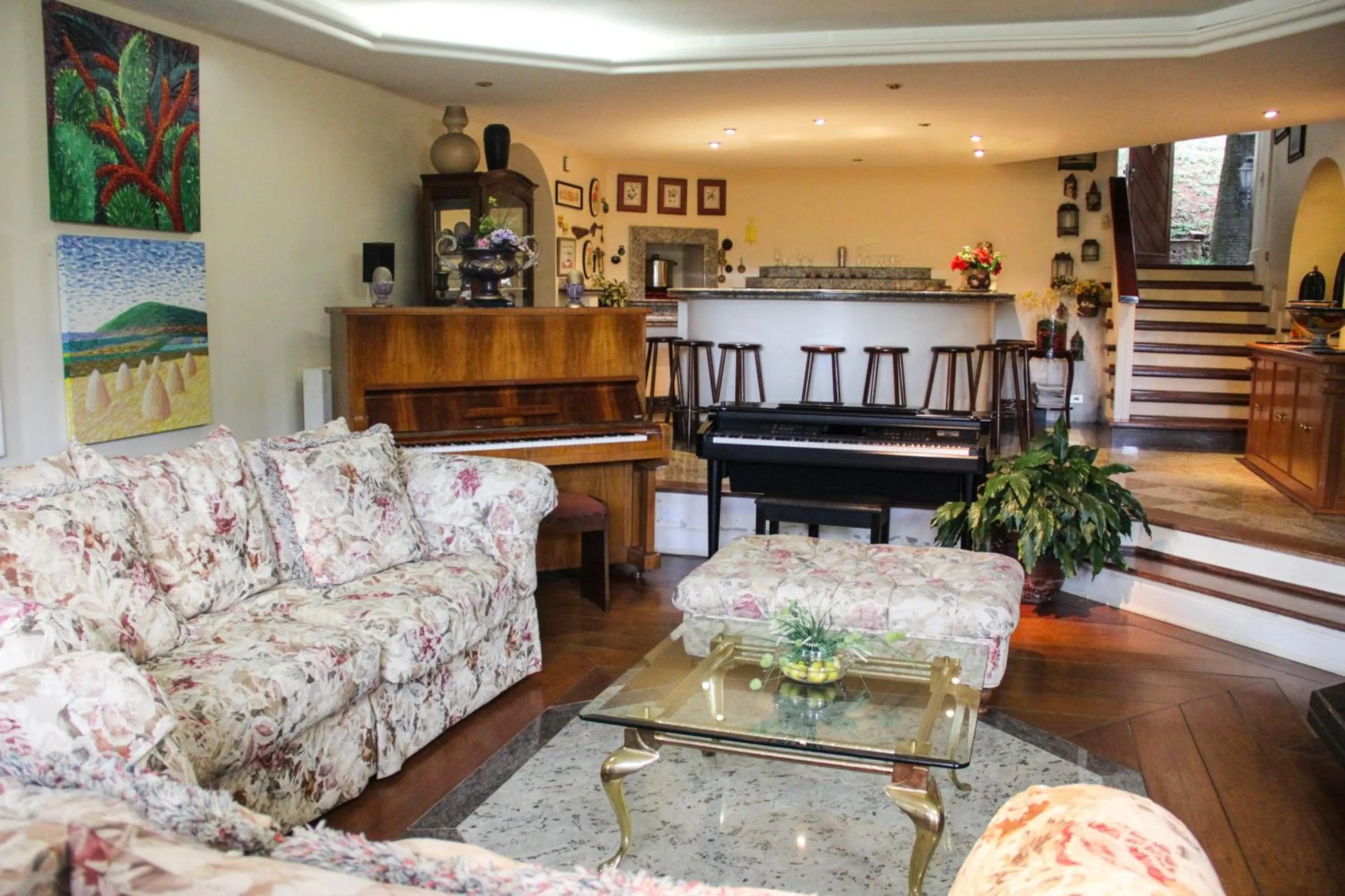 Communal lounge/ TV room in Villa da Esperança