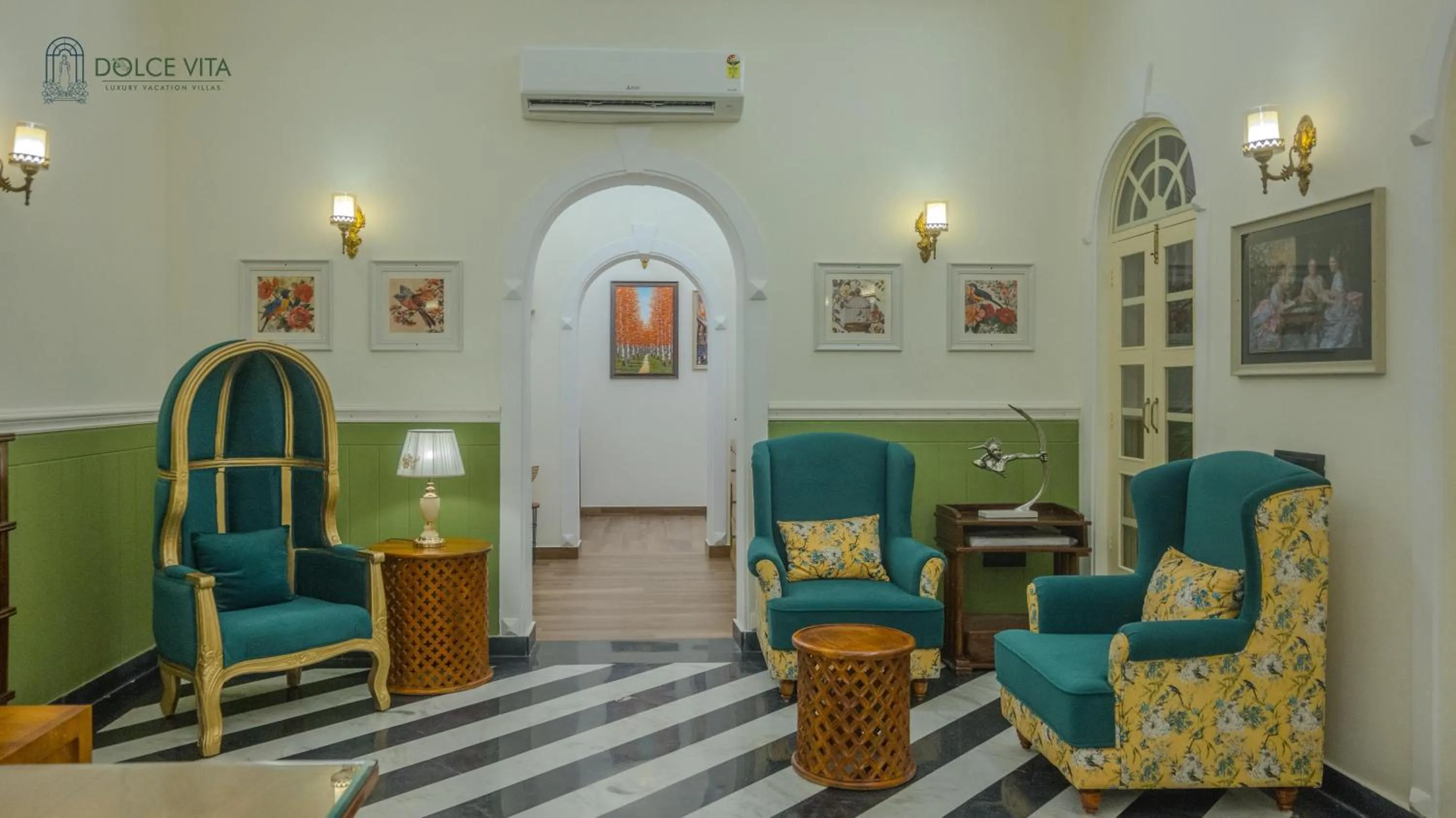 Lobby or reception in Dolce Vita - Luxury Vacation Villas