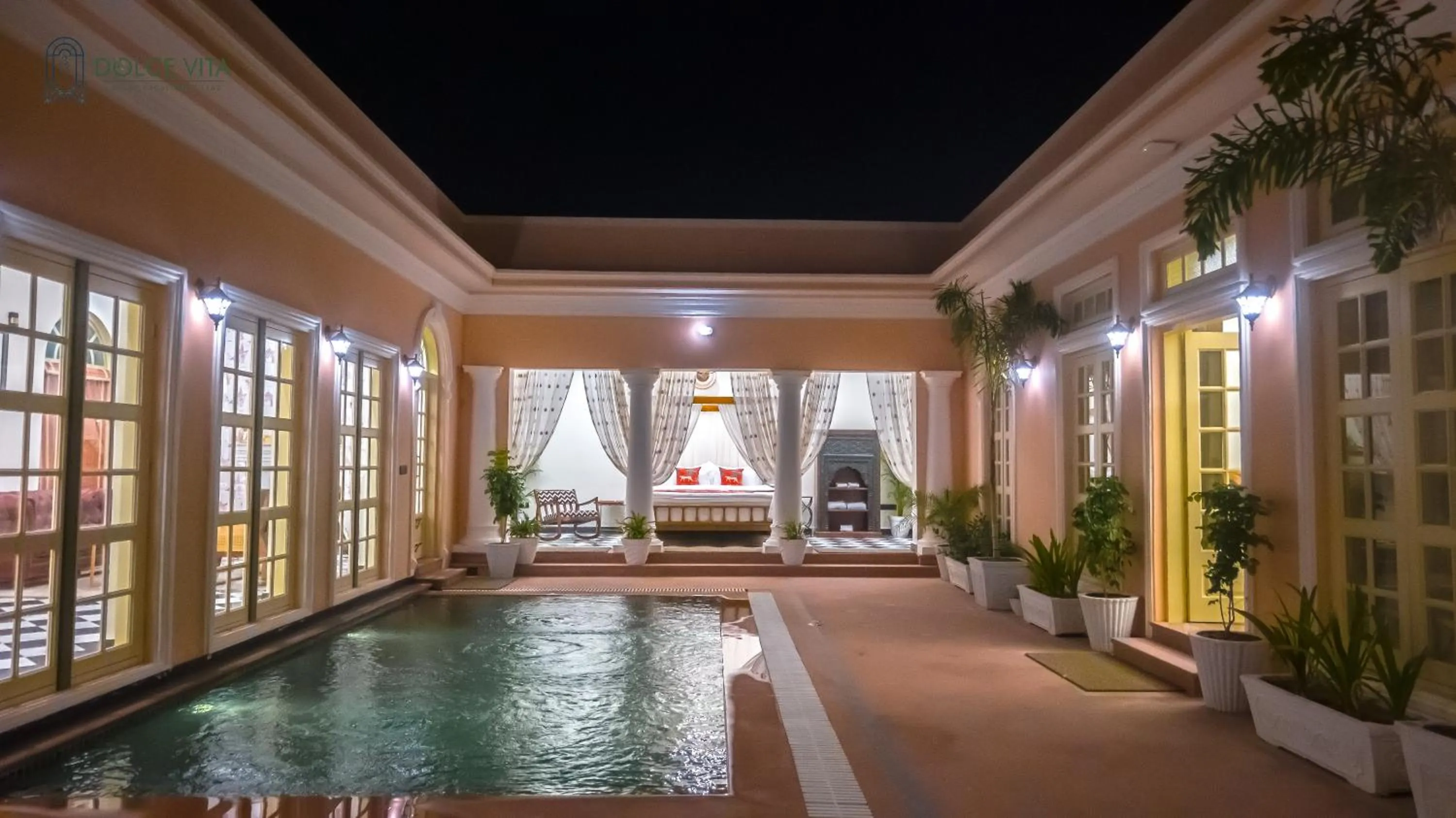 Swimming pool in Dolce Vita - Luxury Vacation Villas