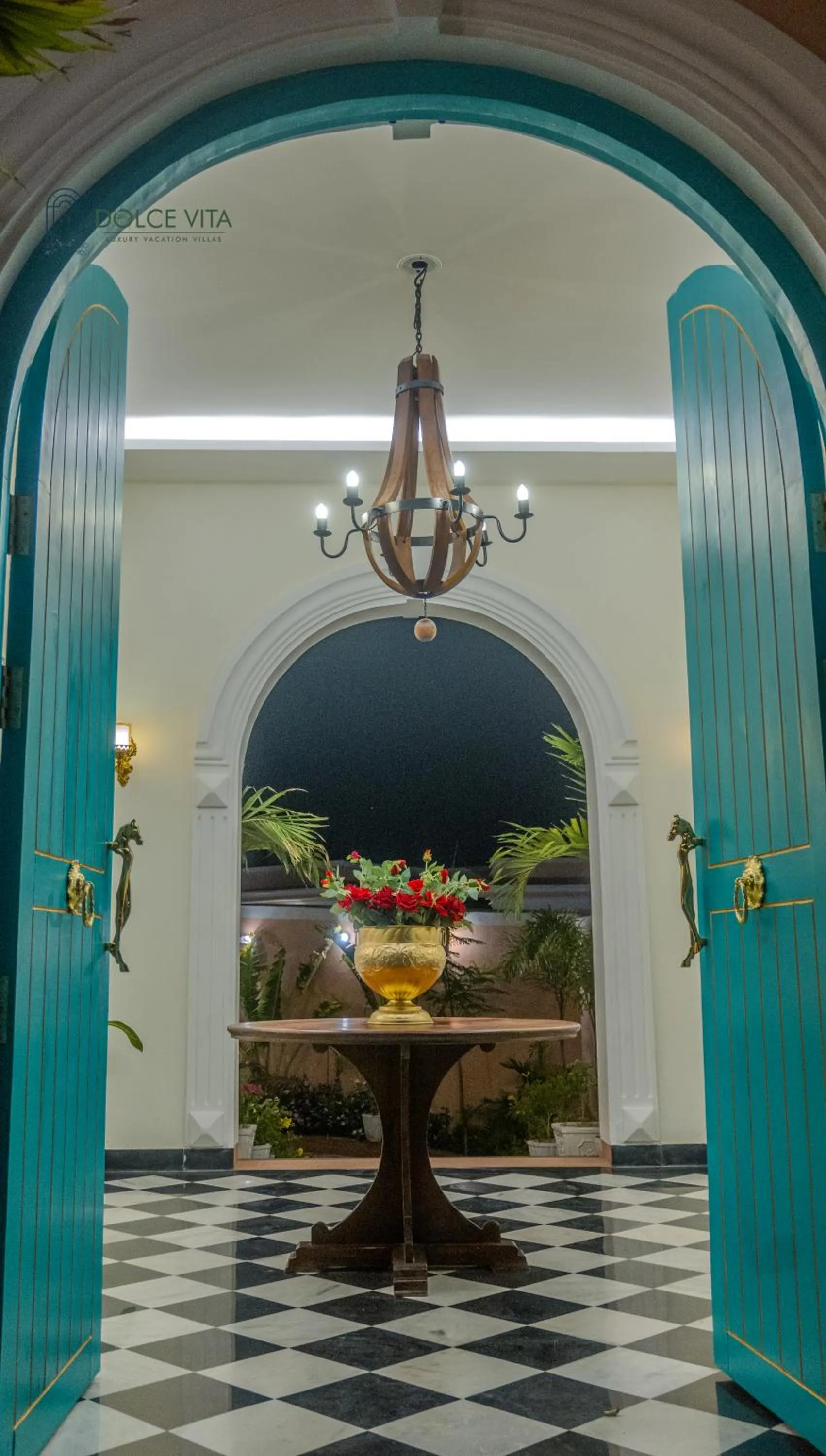 Facade/entrance in Dolce Vita - Luxury Vacation Villas